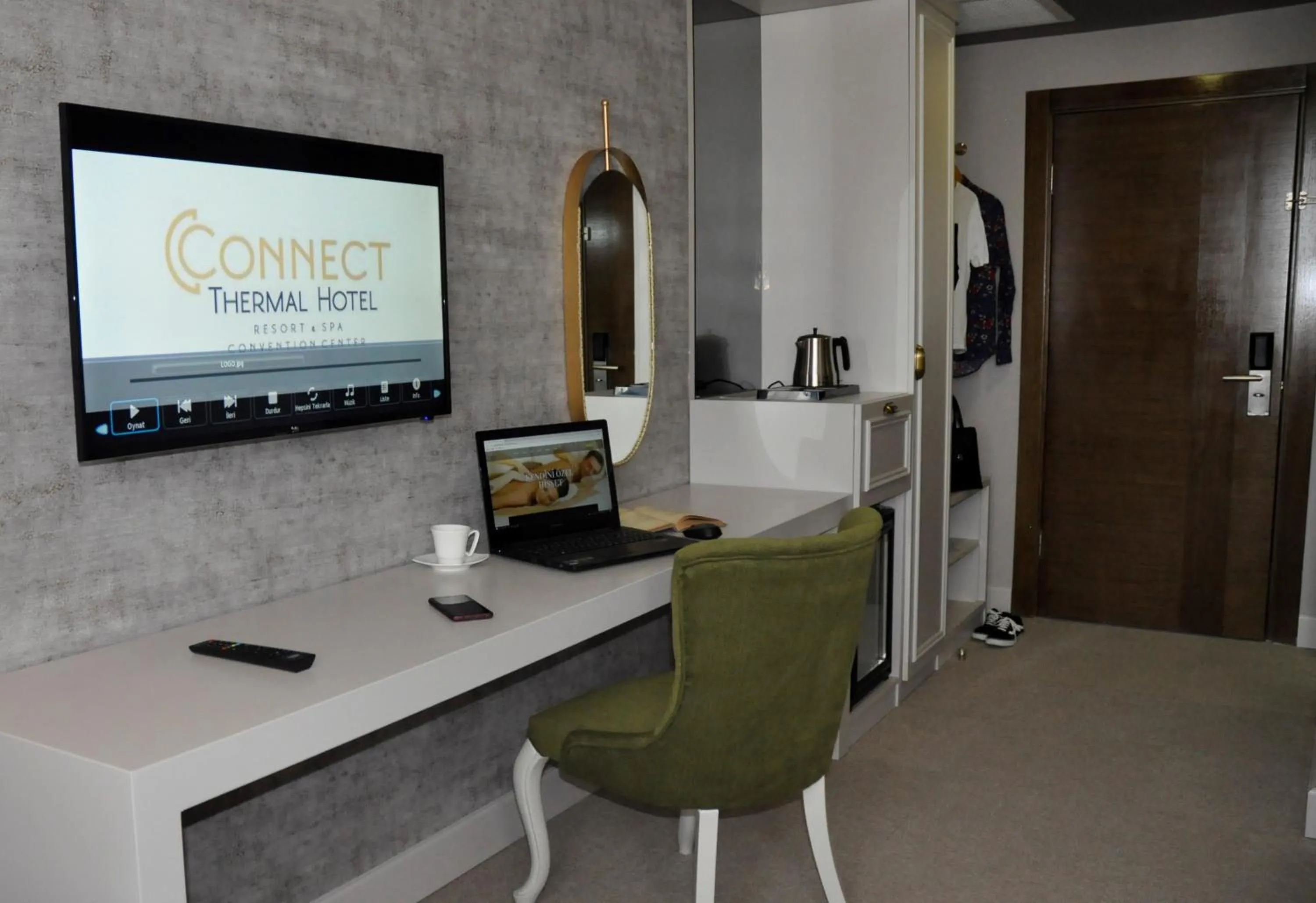TV and multimedia in CONNECT THERMAL HOTEL