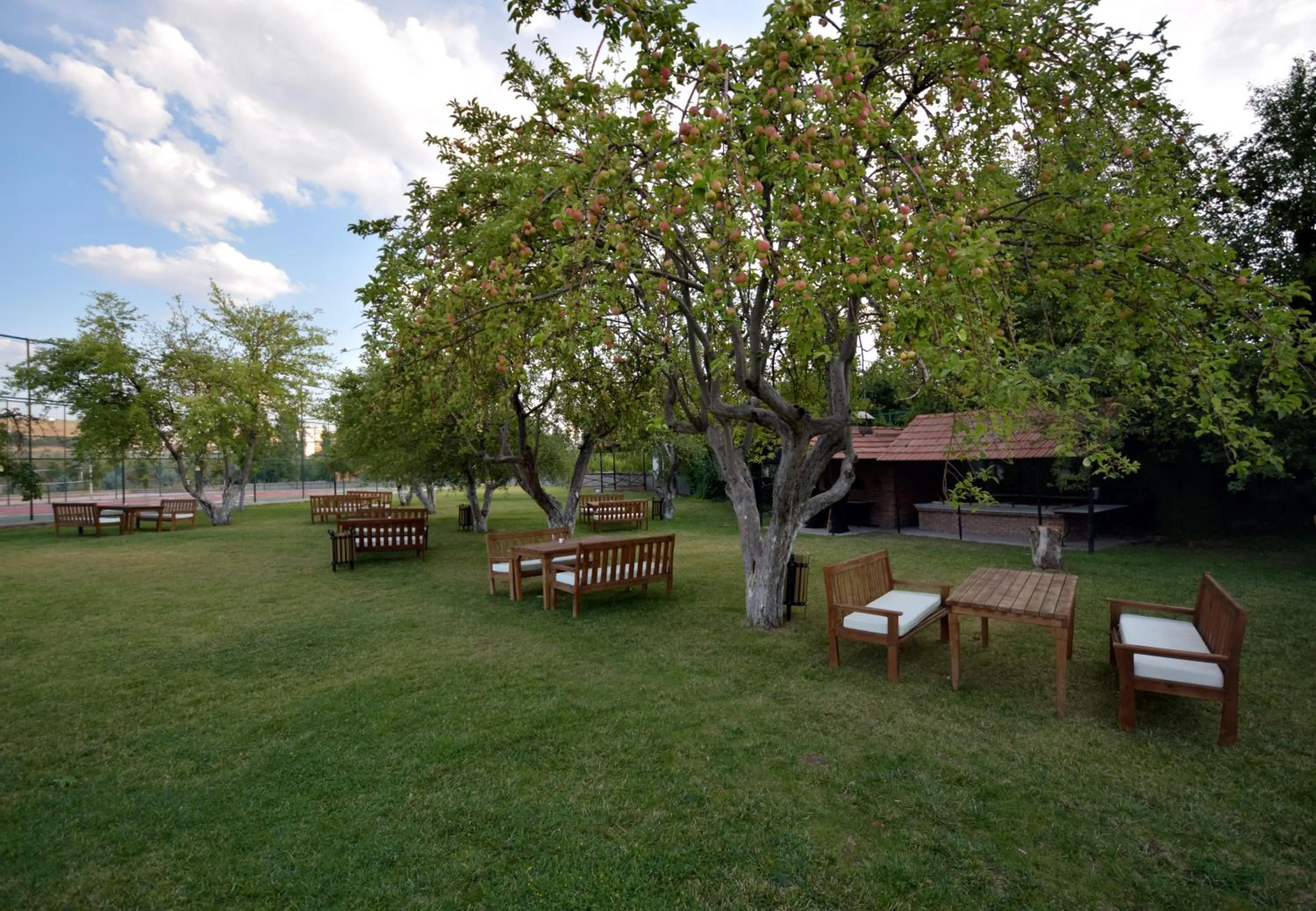 Garden in CONNECT THERMAL HOTEL