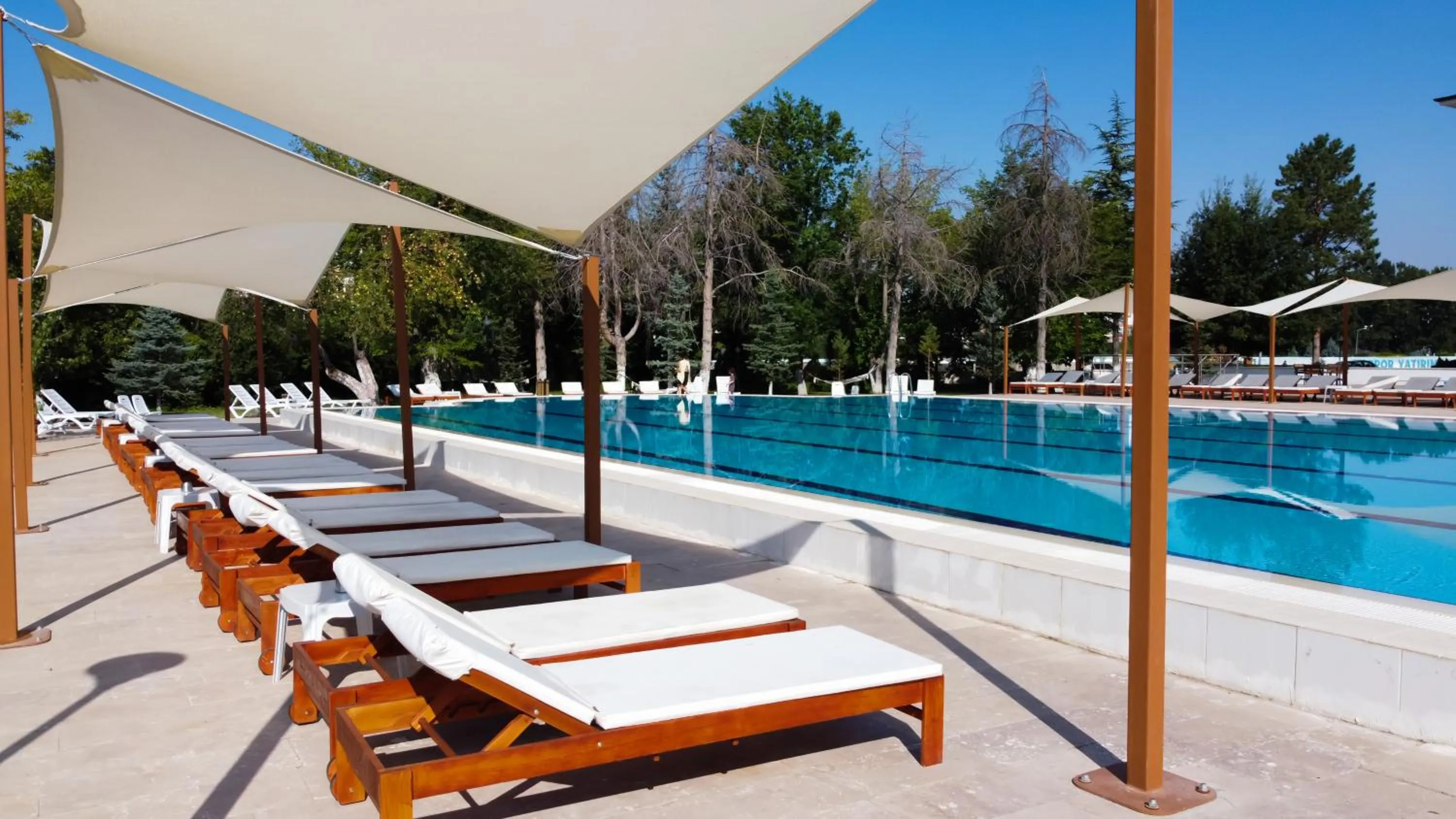 Pool view in CONNECT THERMAL HOTEL