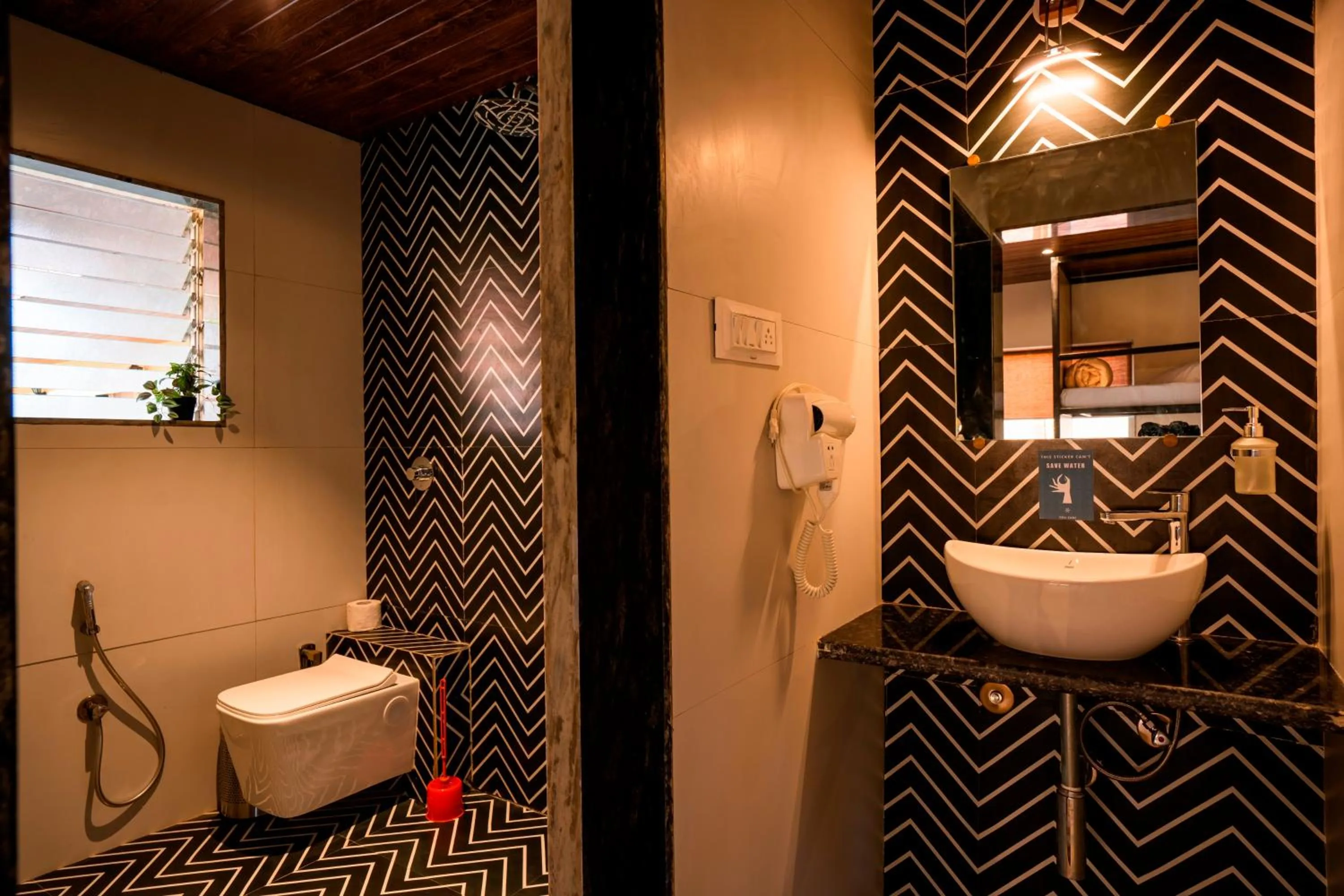 Toilet in Zostel Plus Lonavala