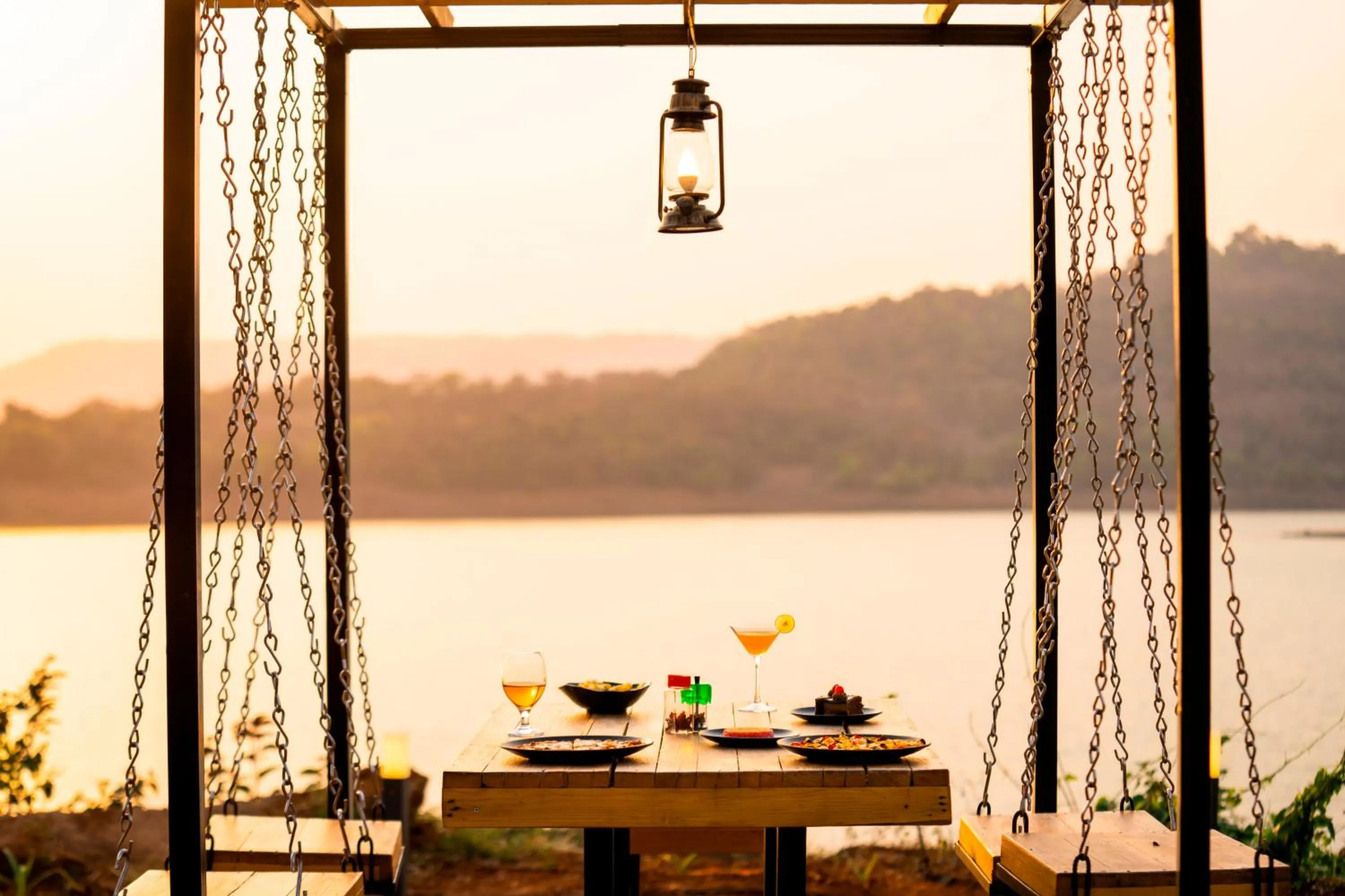 Restaurant/places to eat in Zostel Plus Lonavala