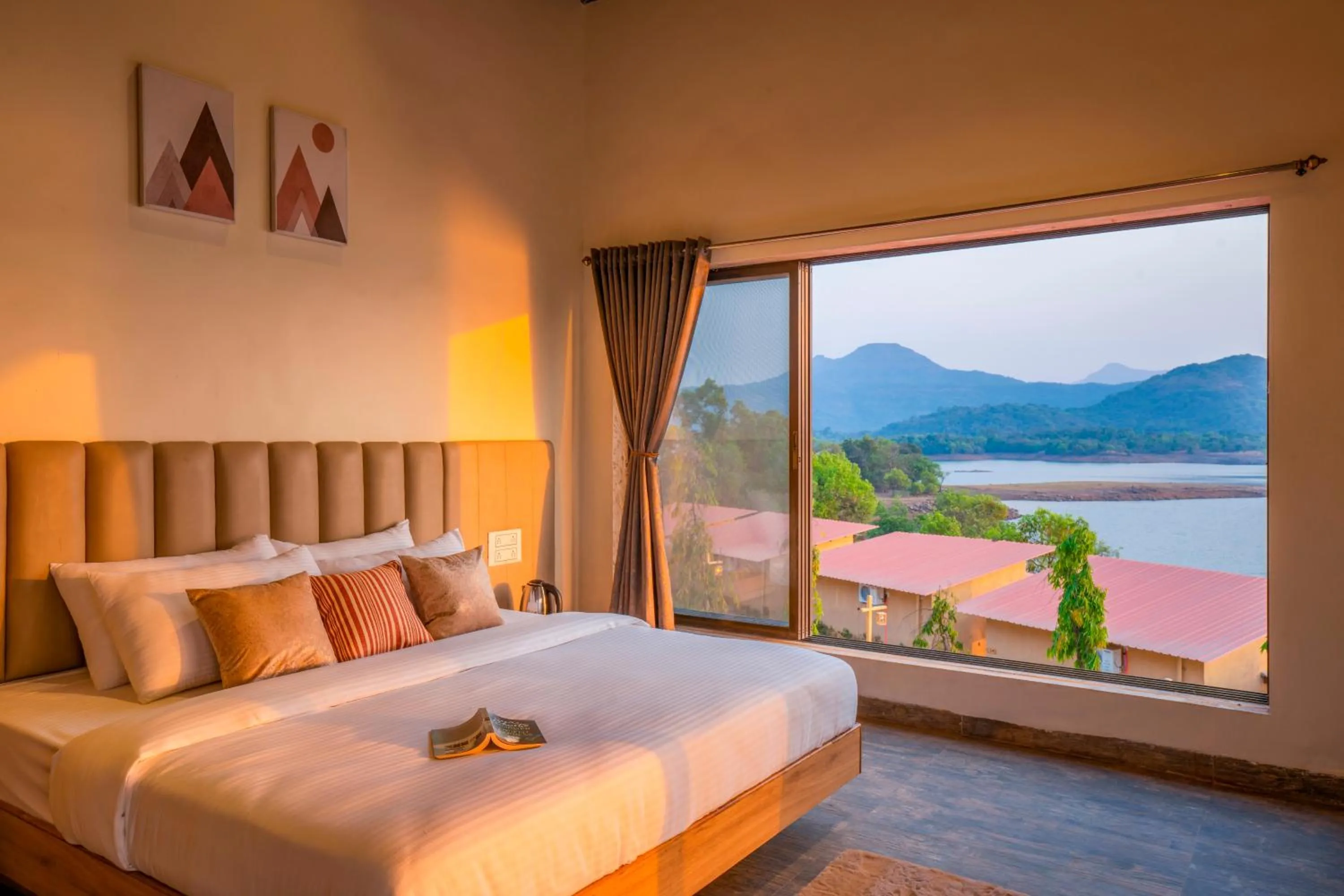 Photo of the whole room, Bed in Zostel Plus Lonavala