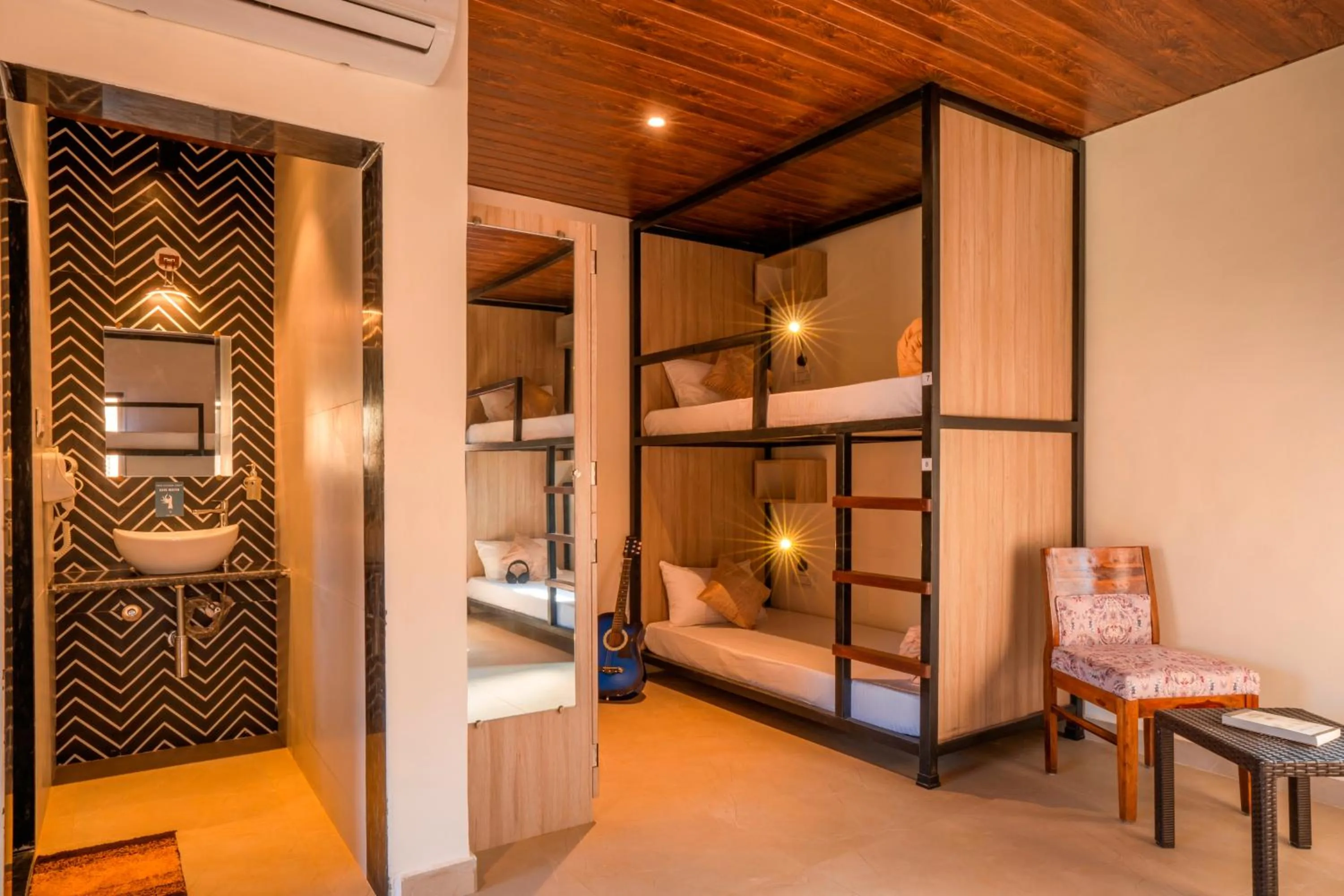 bunk bed, Bed in Zostel Plus Lonavala