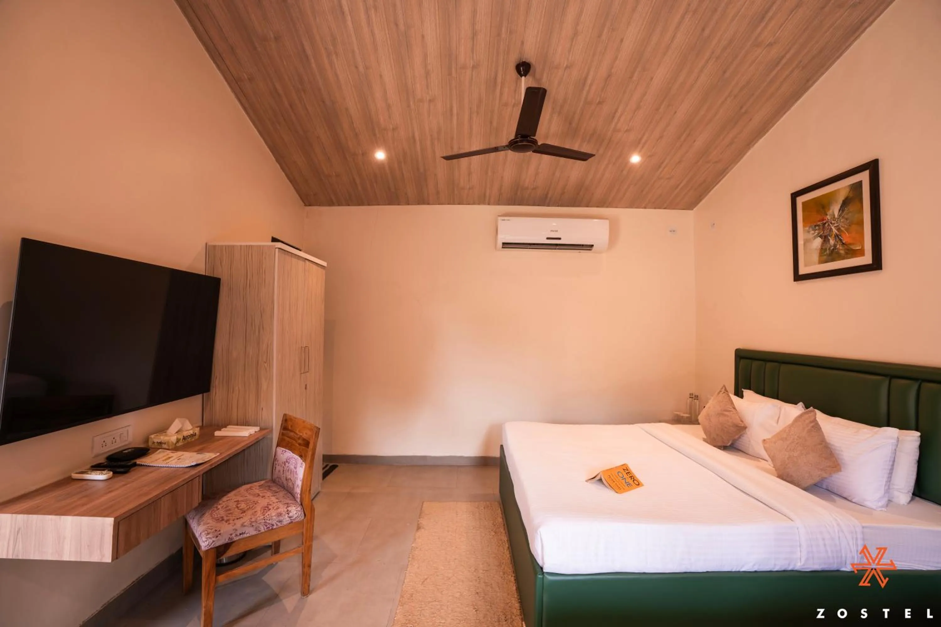 Bed in Zostel Plus Lonavala