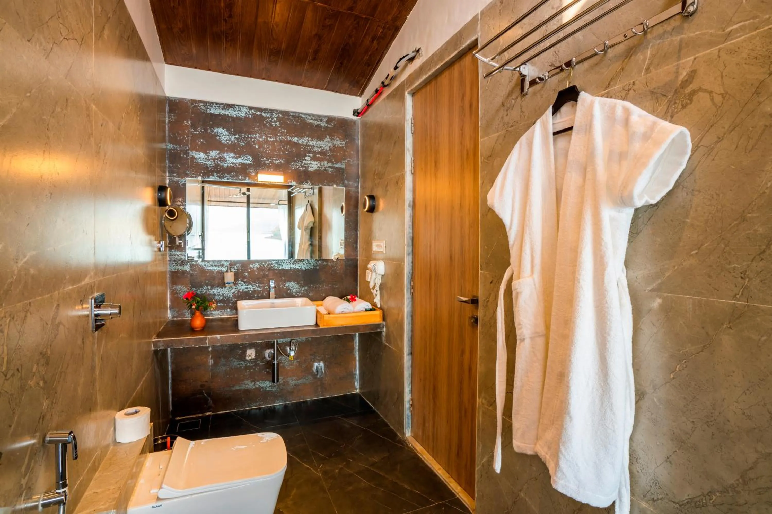 Toilet in Zostel Plus Lonavala