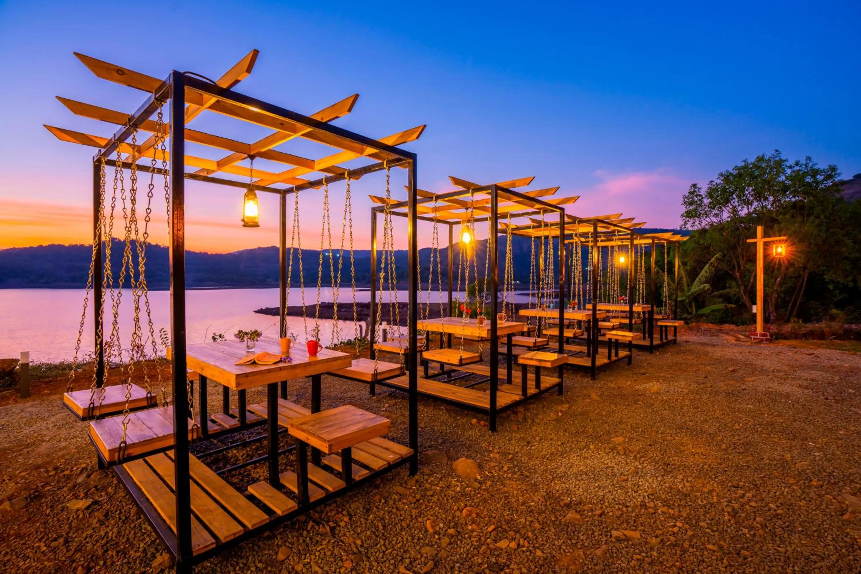 Restaurant/places to eat in Zostel Plus Lonavala