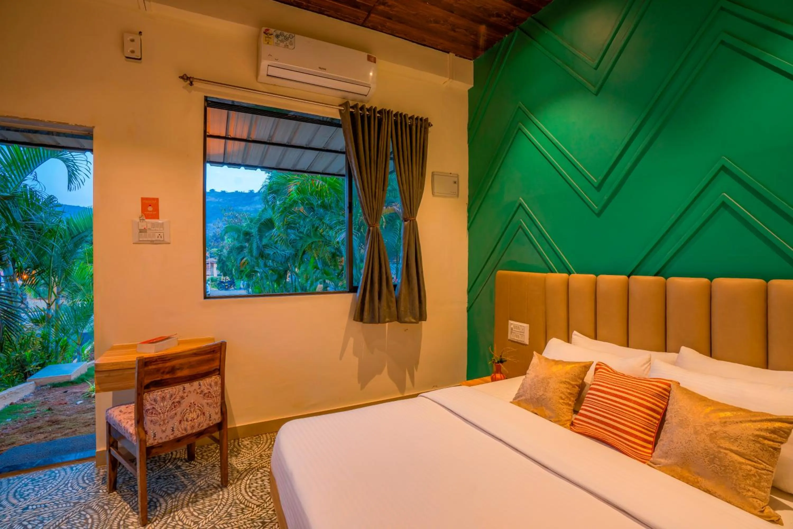 Photo of the whole room, Bed in Zostel Plus Lonavala