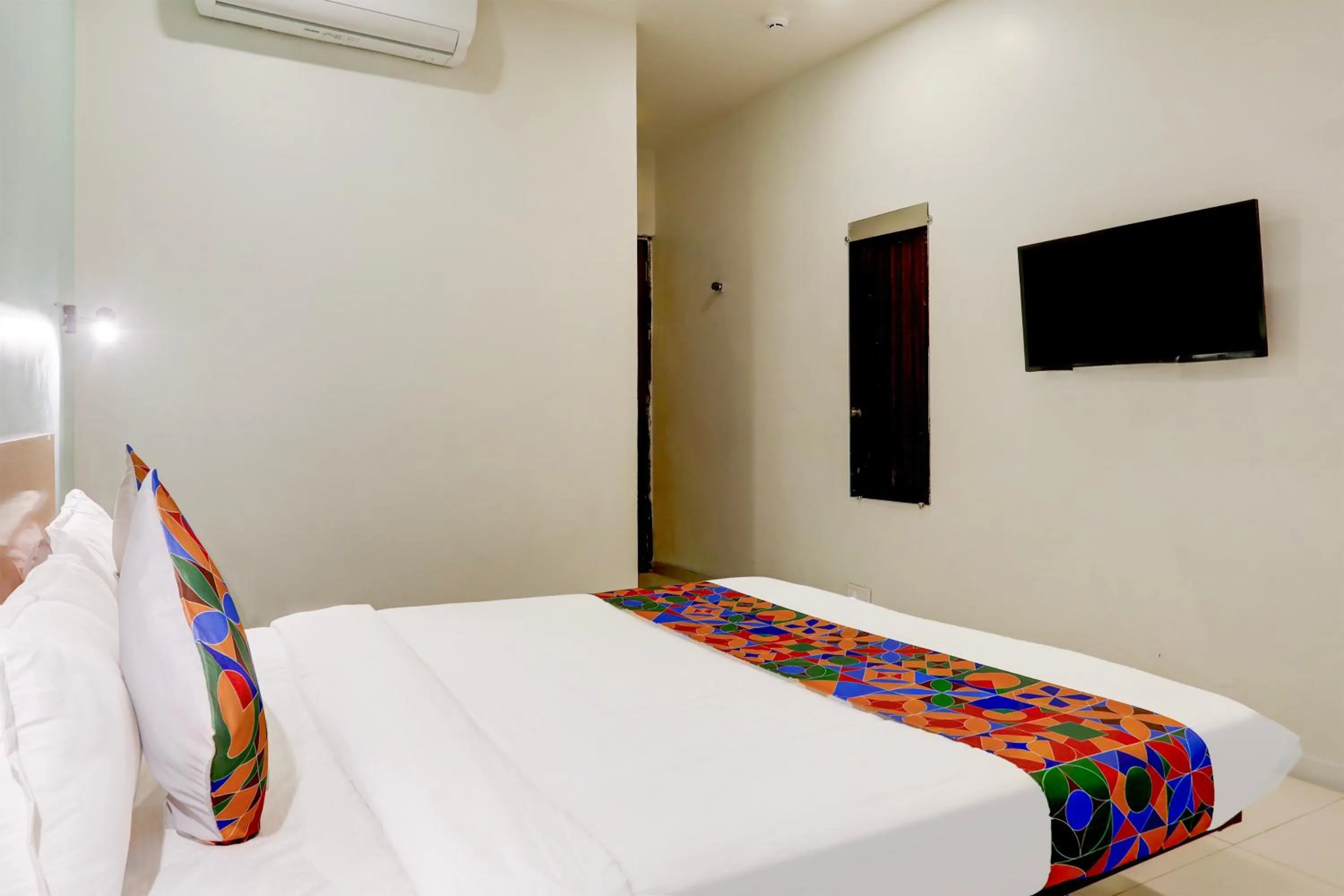 Bed in FabHotel Prime Ace II - Near Jupiter Hospital