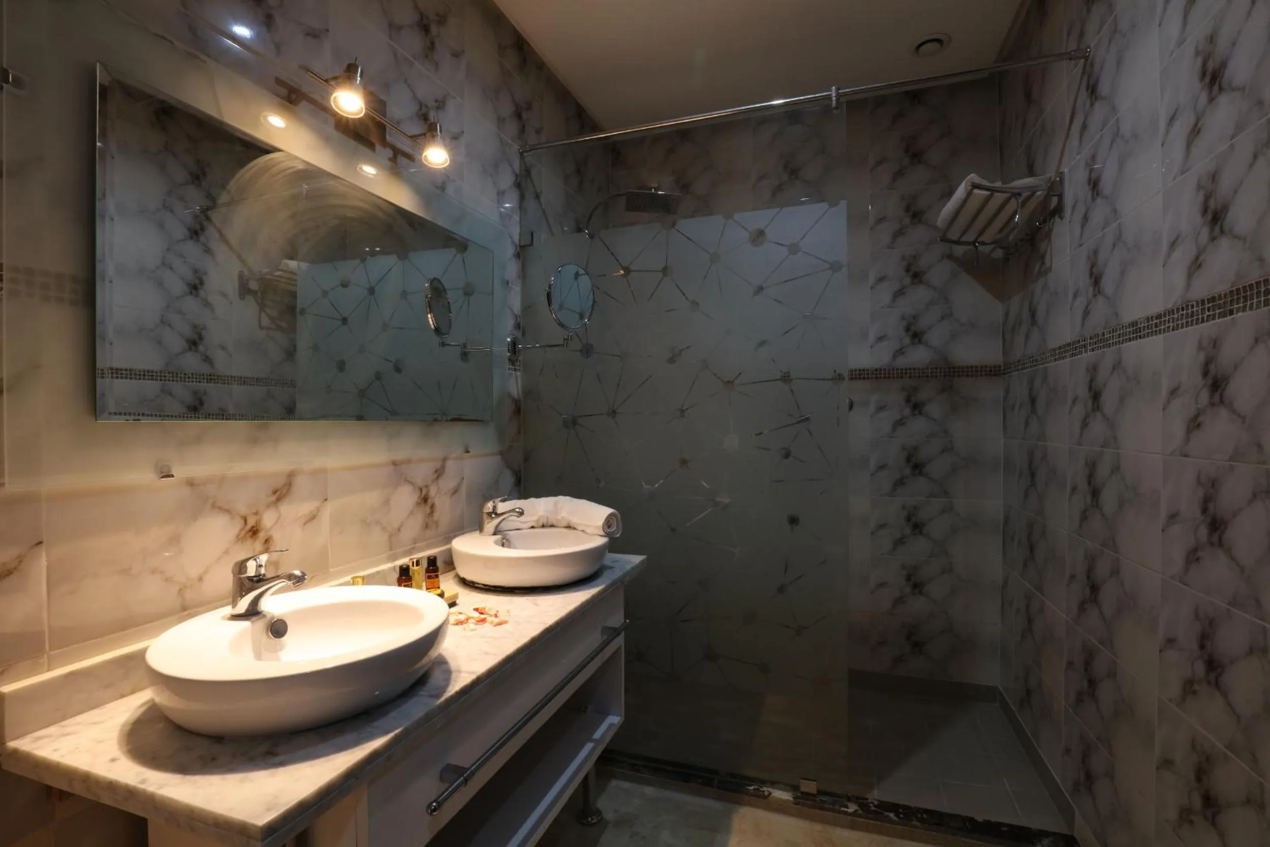 Toilet in Silver Suites Hotel & Spa Casablanca