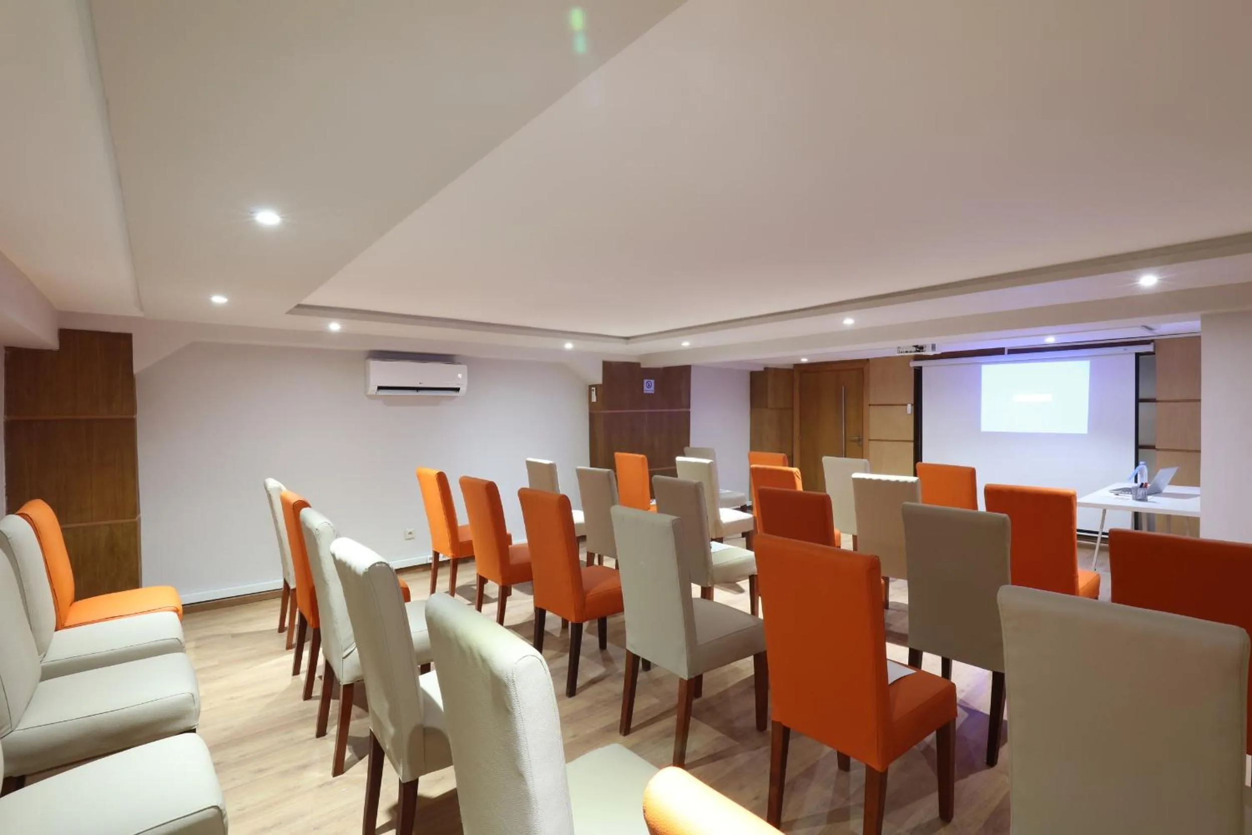Meeting/conference room in Silver Suites Hotel & Spa Casablanca