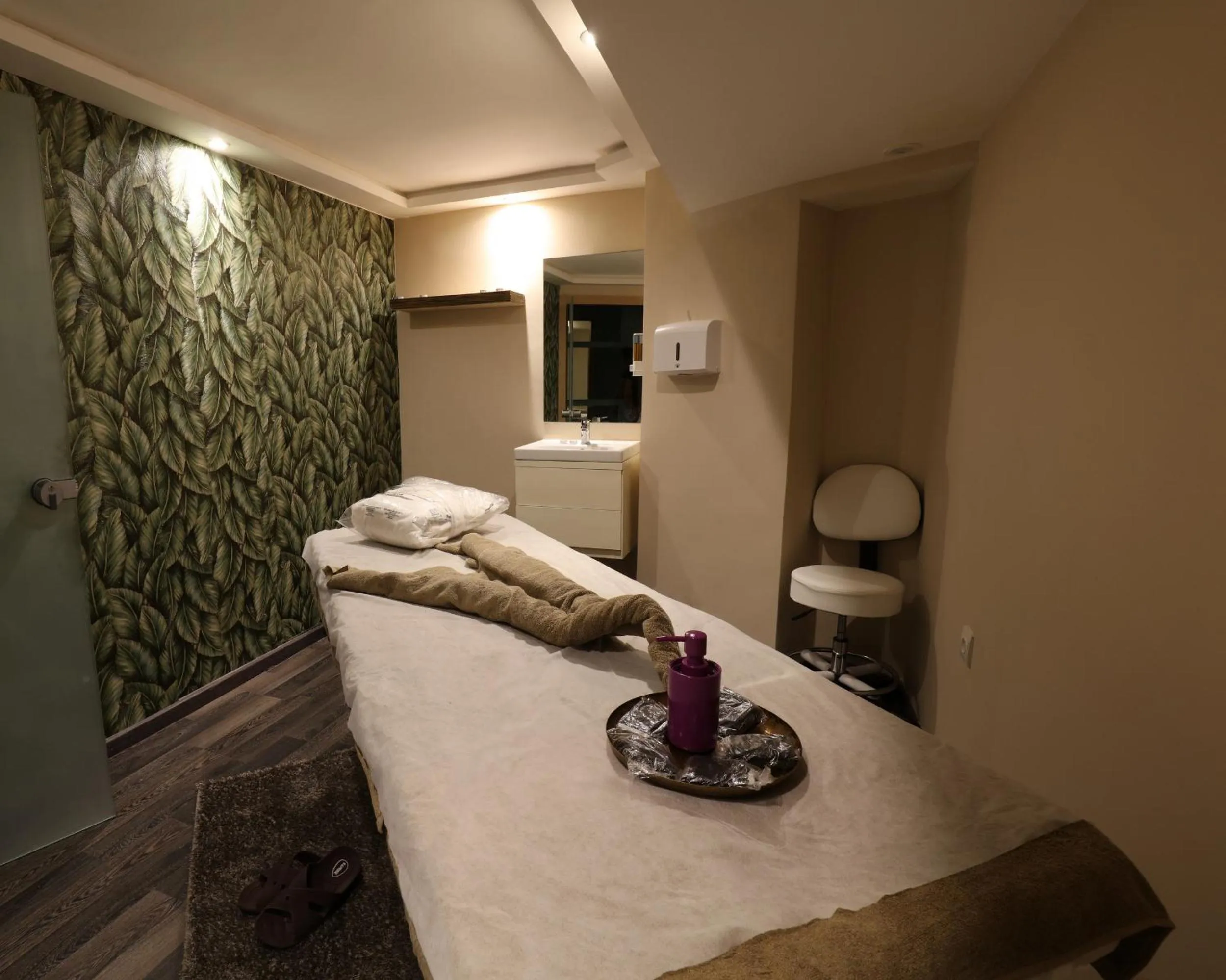 Massage in Silver Suites Hotel & Spa Casablanca