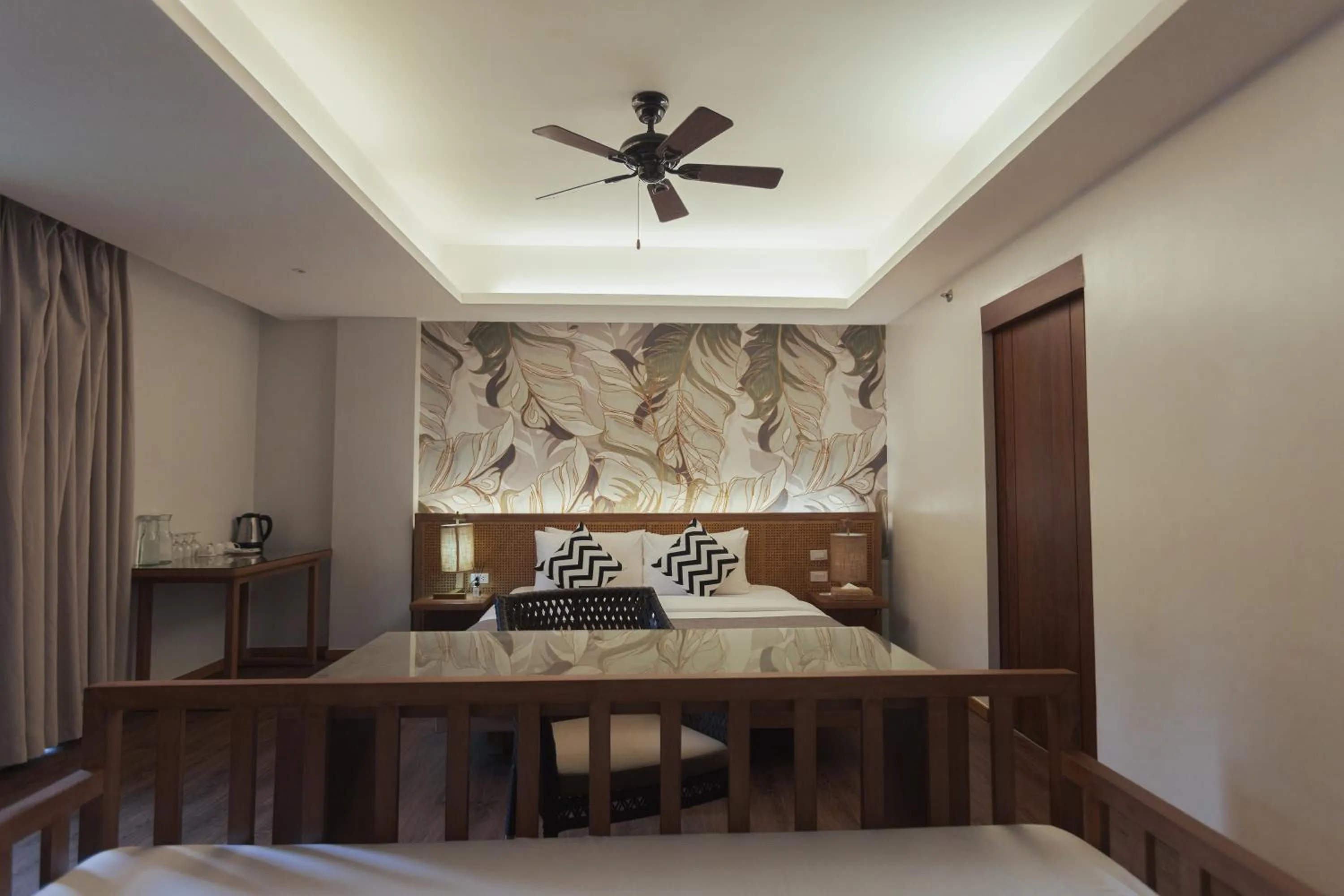 Seating area, Bed in Isla Amara Resort