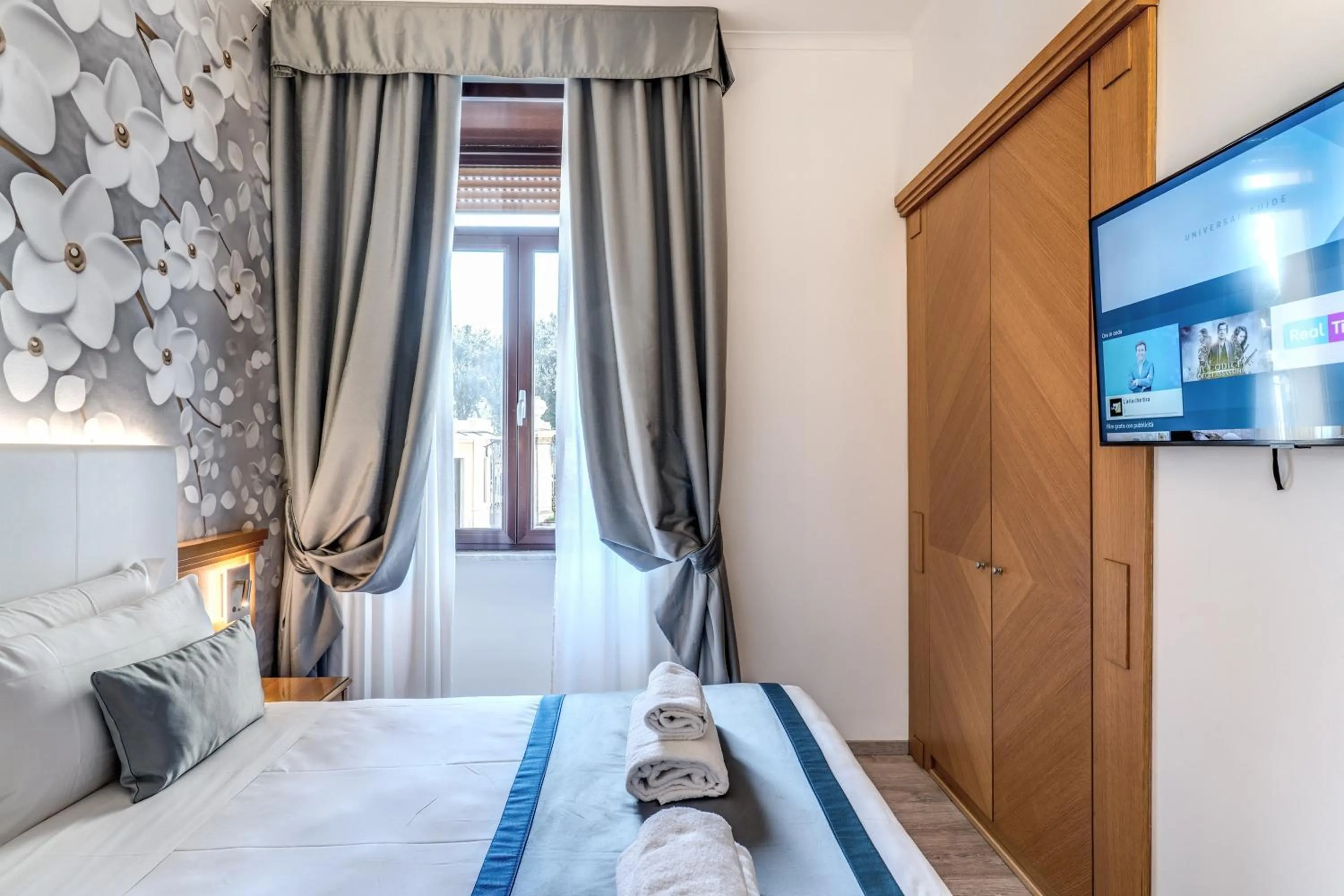 Bed in Roma dei Papi B&B