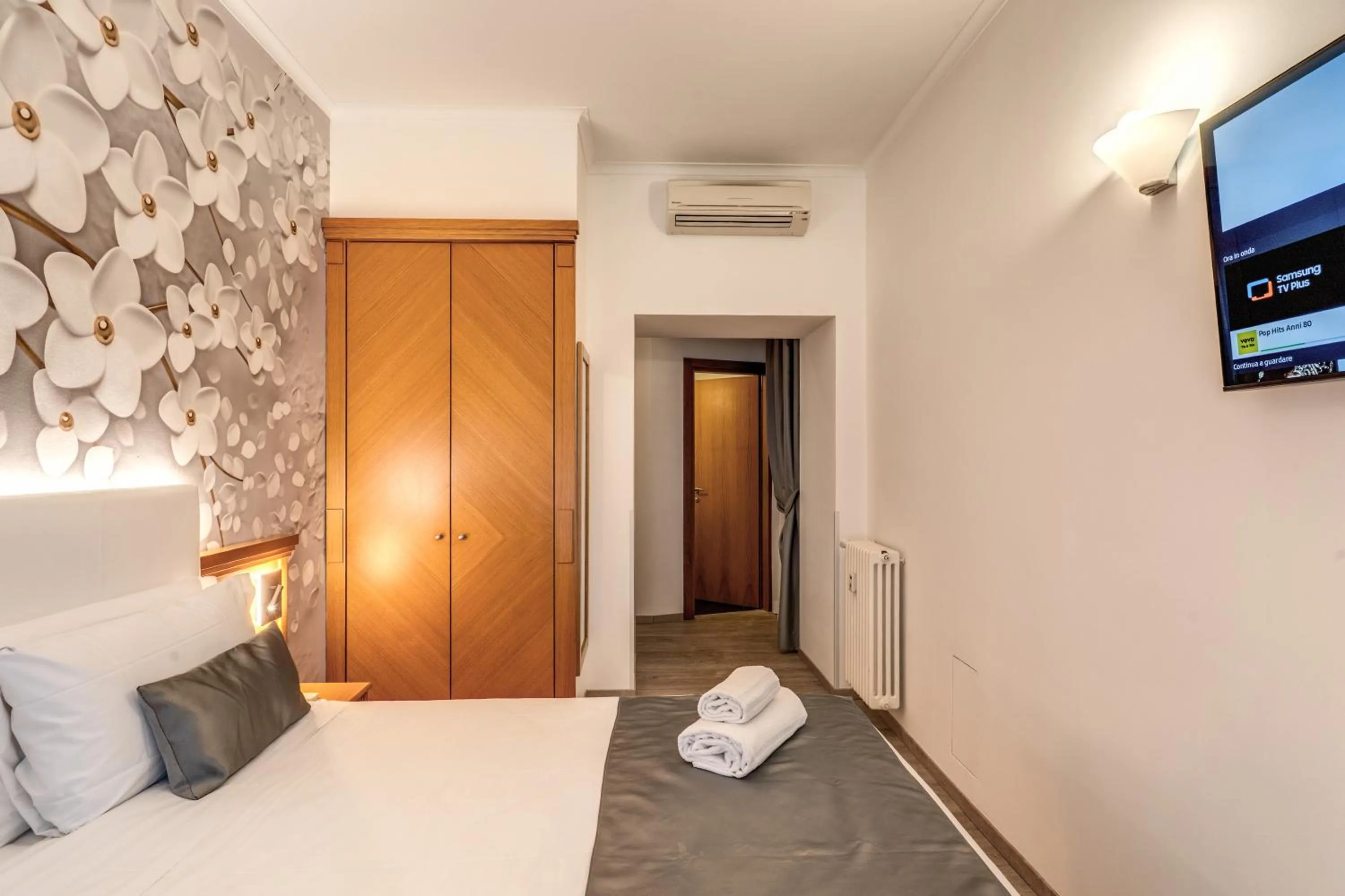 Bed in Roma dei Papi B&B