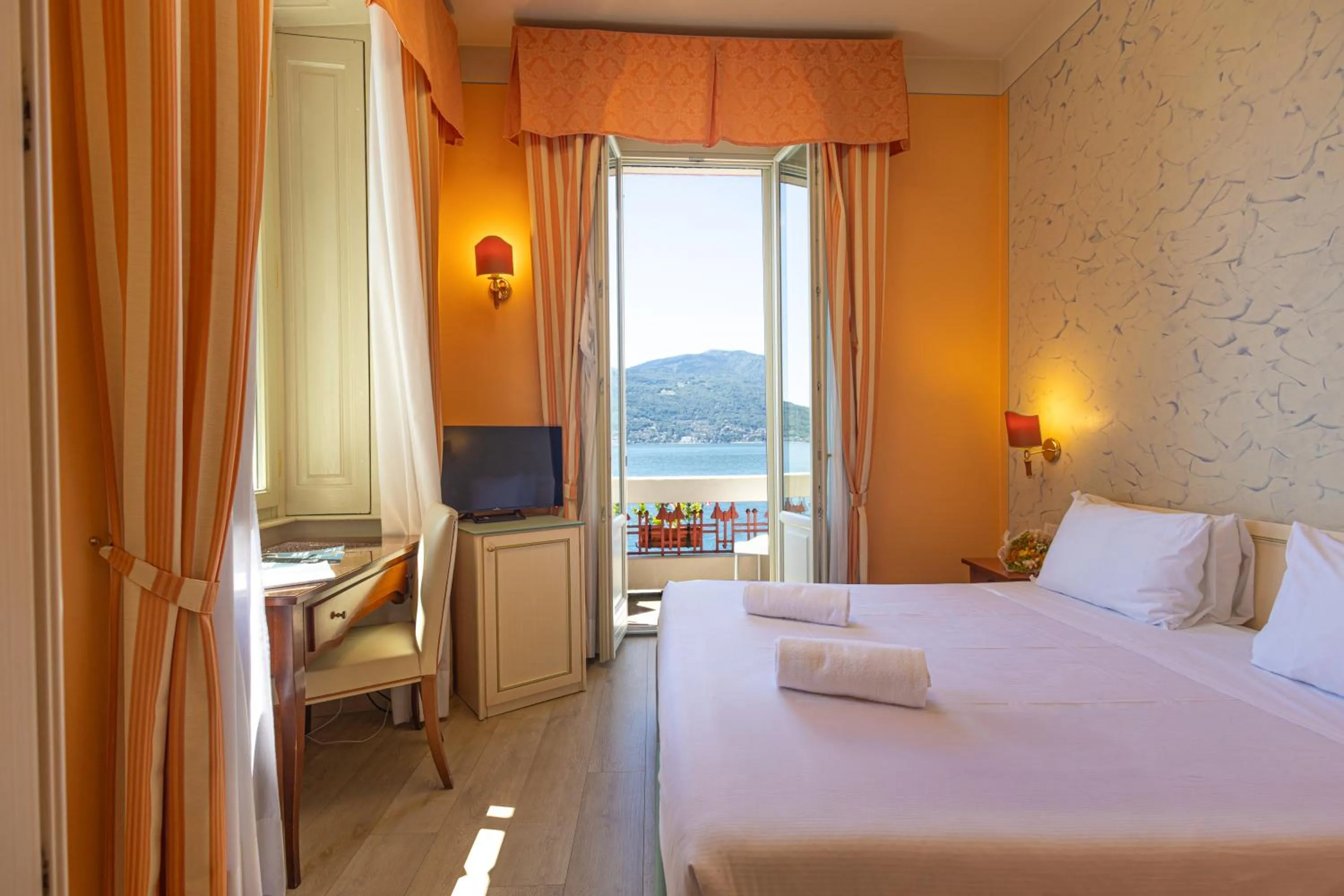 Bed in LVG Hotel Collection - Pallanza