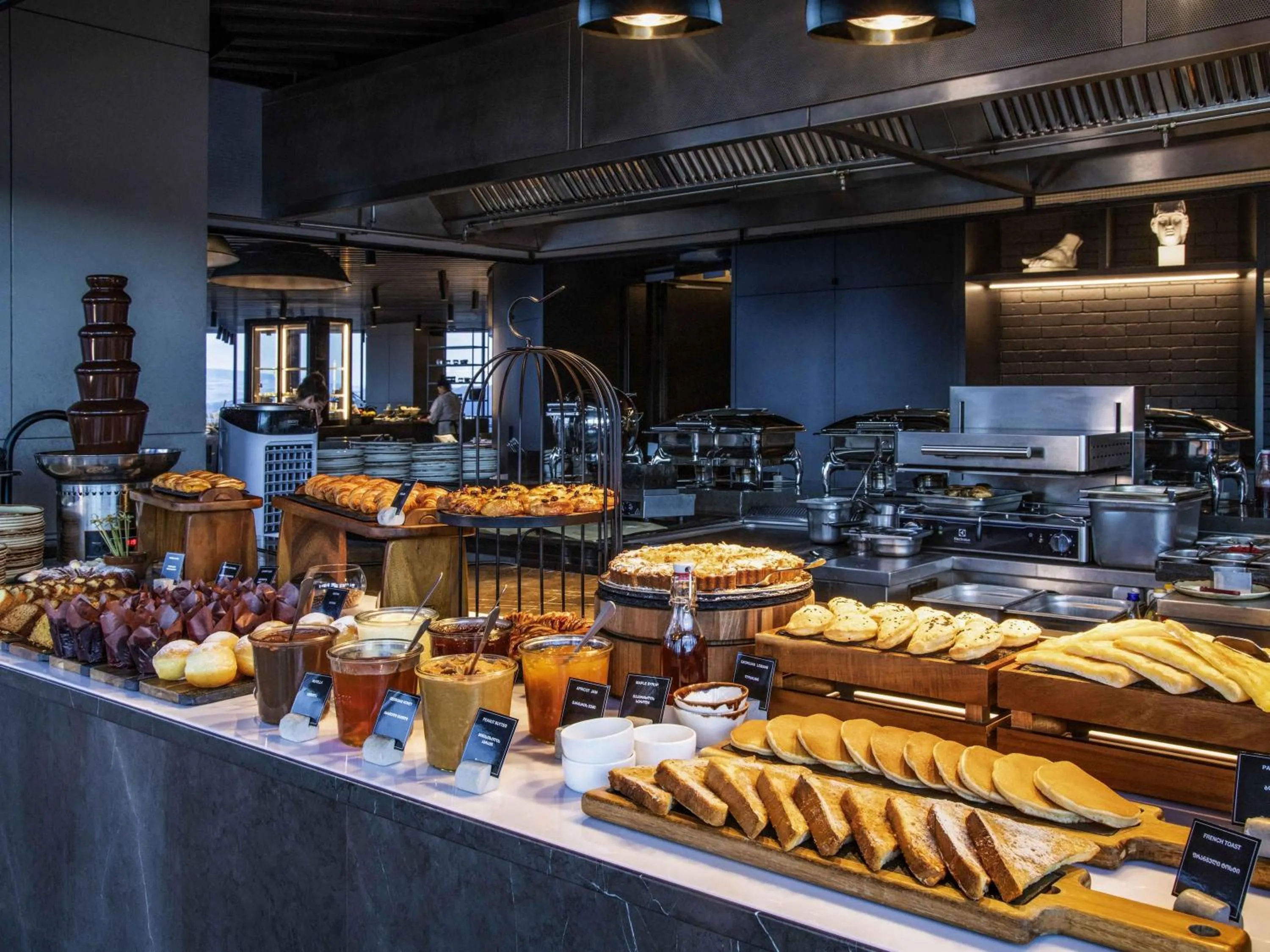 Restaurant/places to eat in Pullman Tbilisi Axis Towers