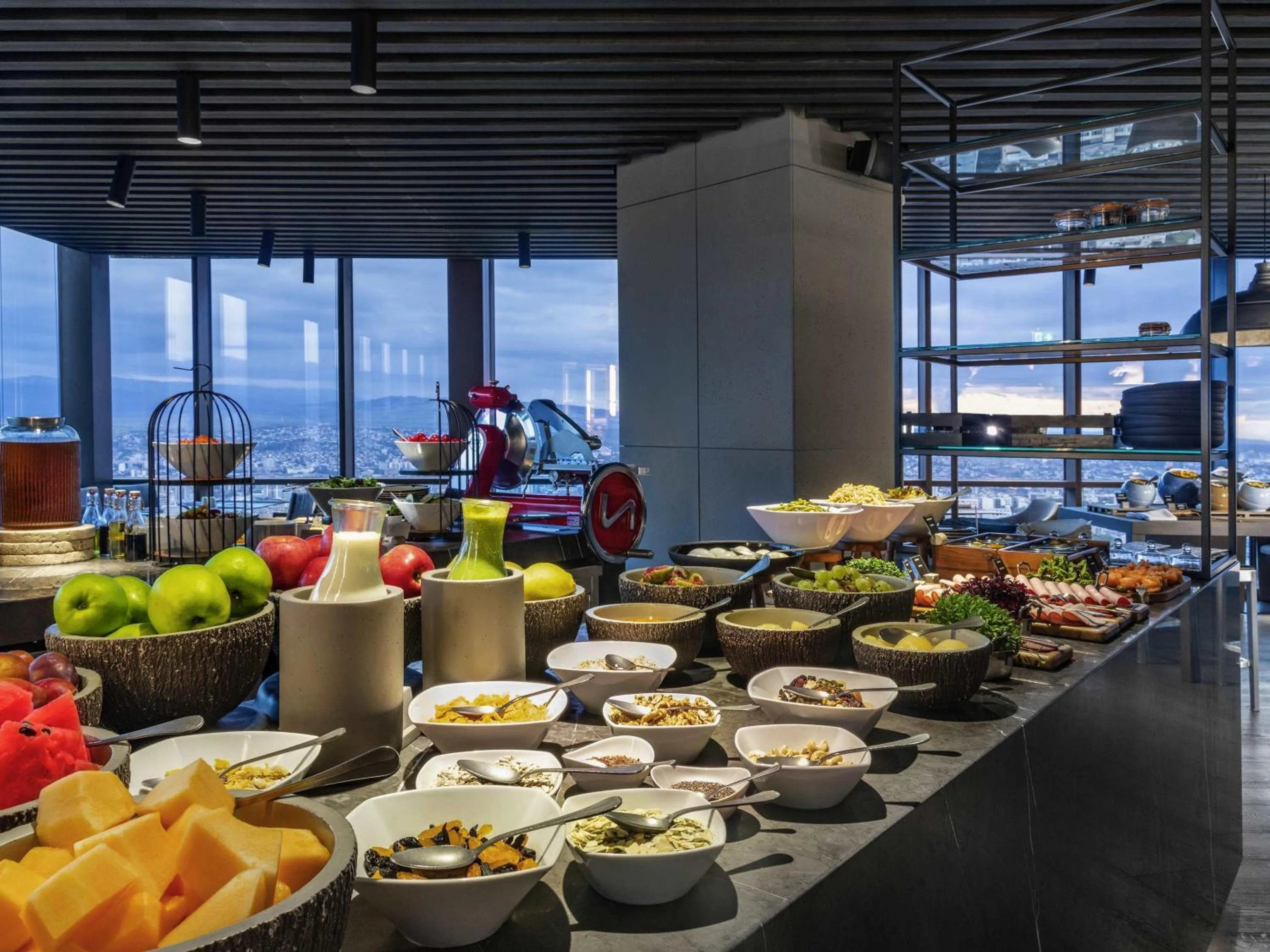 Restaurant/places to eat in Pullman Tbilisi Axis Towers