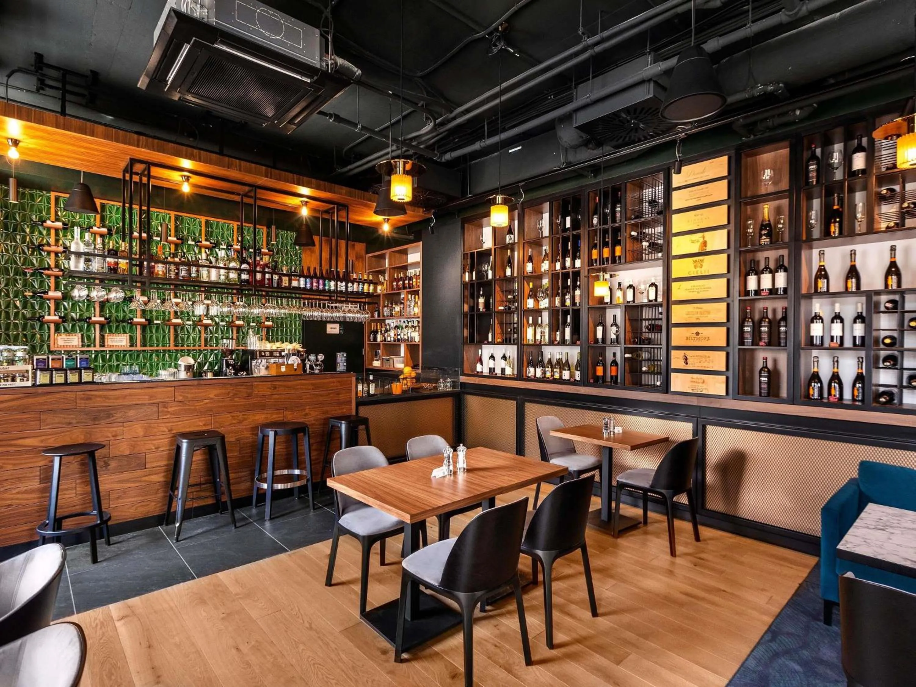 Restaurant/places to eat in ibis Styles Szczecin Stare Miasto