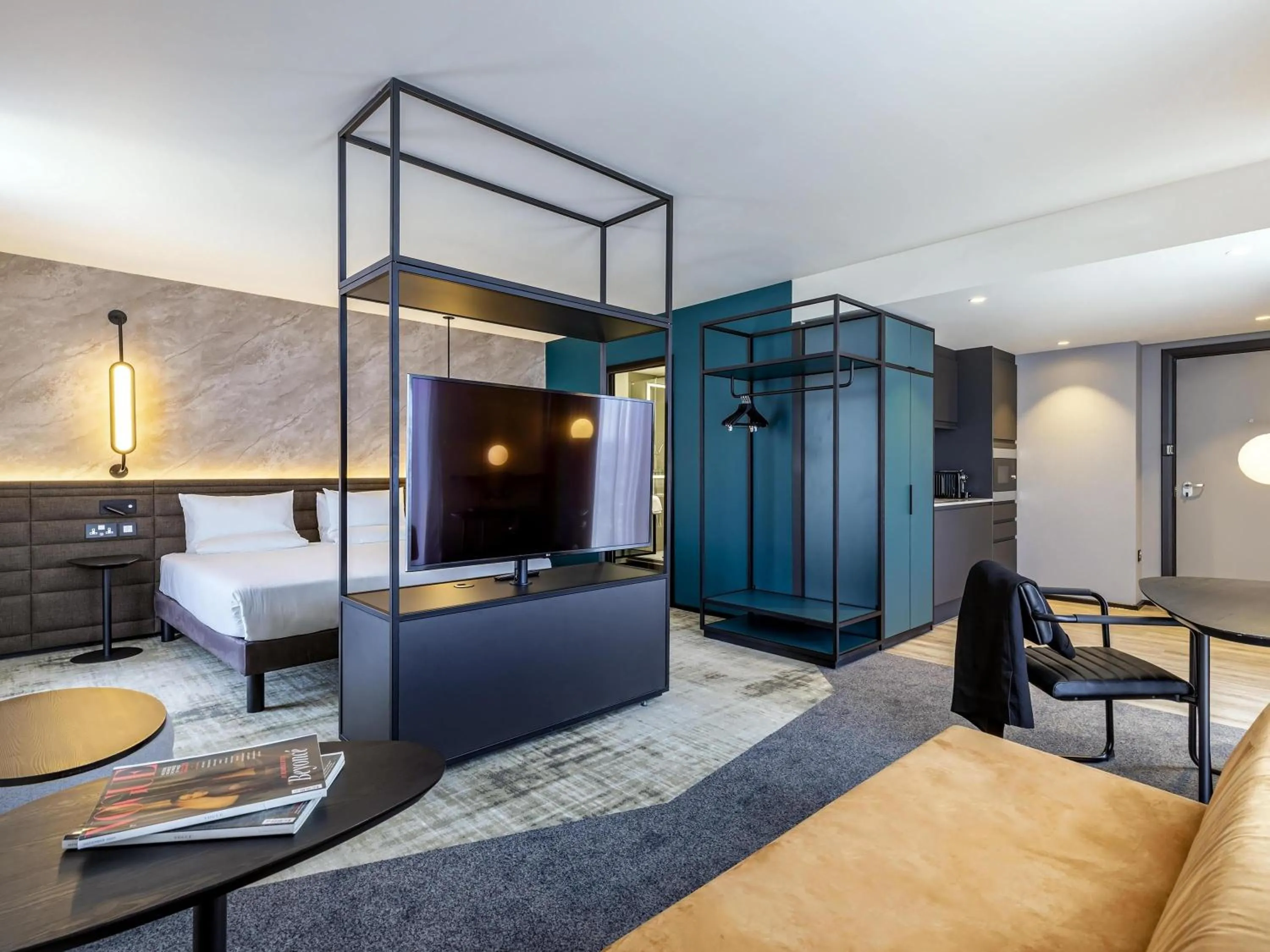 Bedroom, Bed in Novotel Liverpool Paddington Village