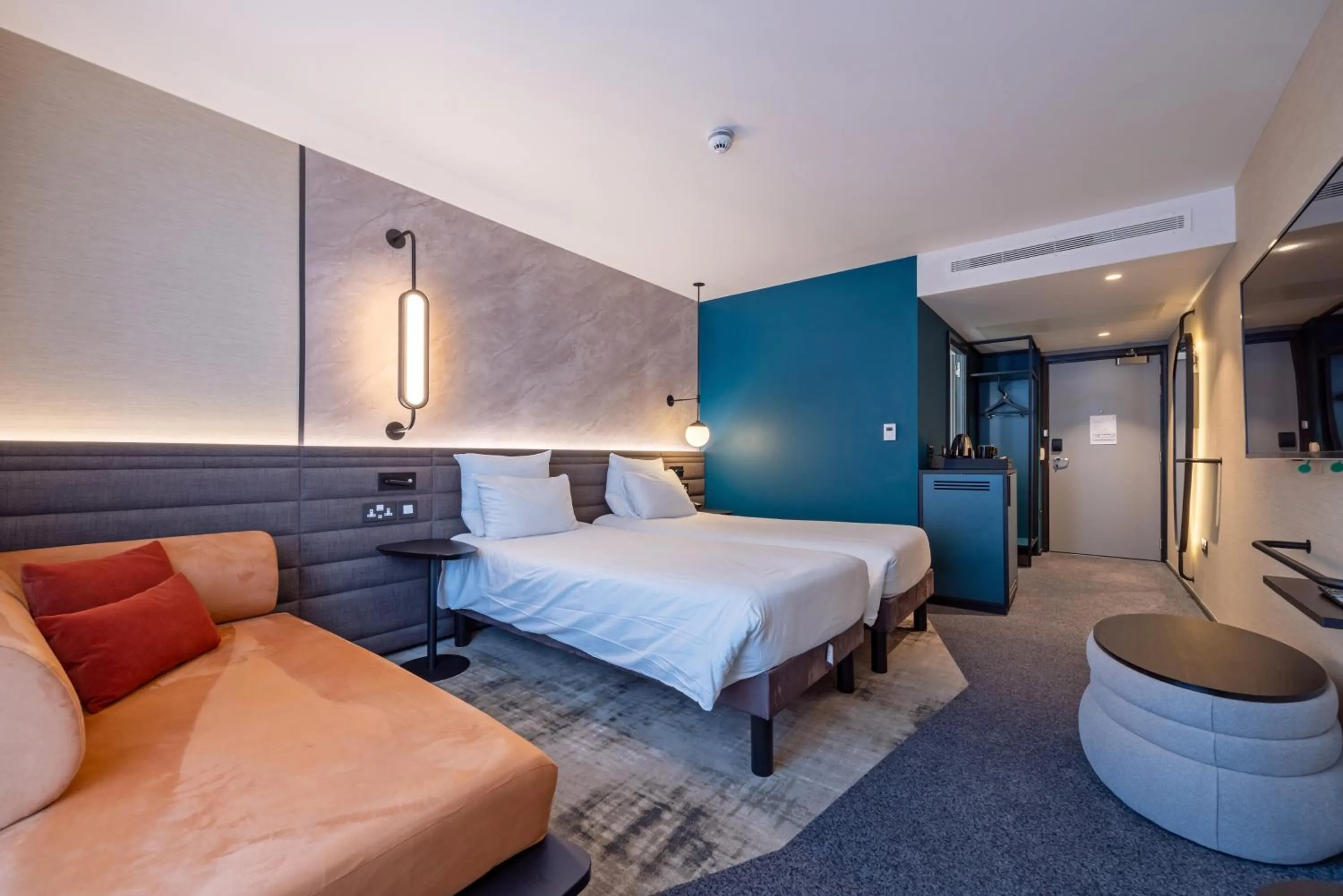 Bed in Novotel Liverpool Paddington Village