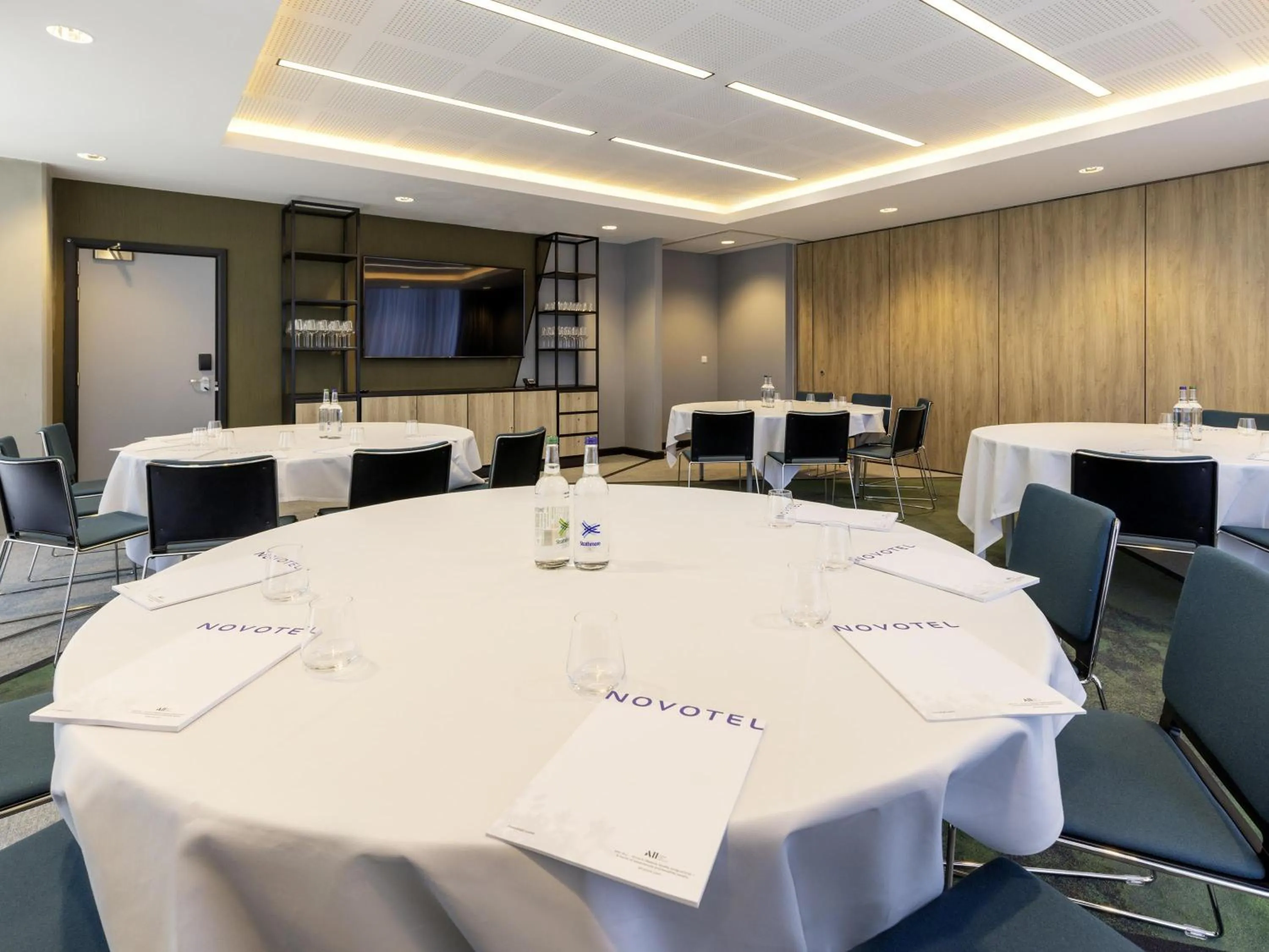 Meeting/conference room in Novotel Liverpool Paddington Village