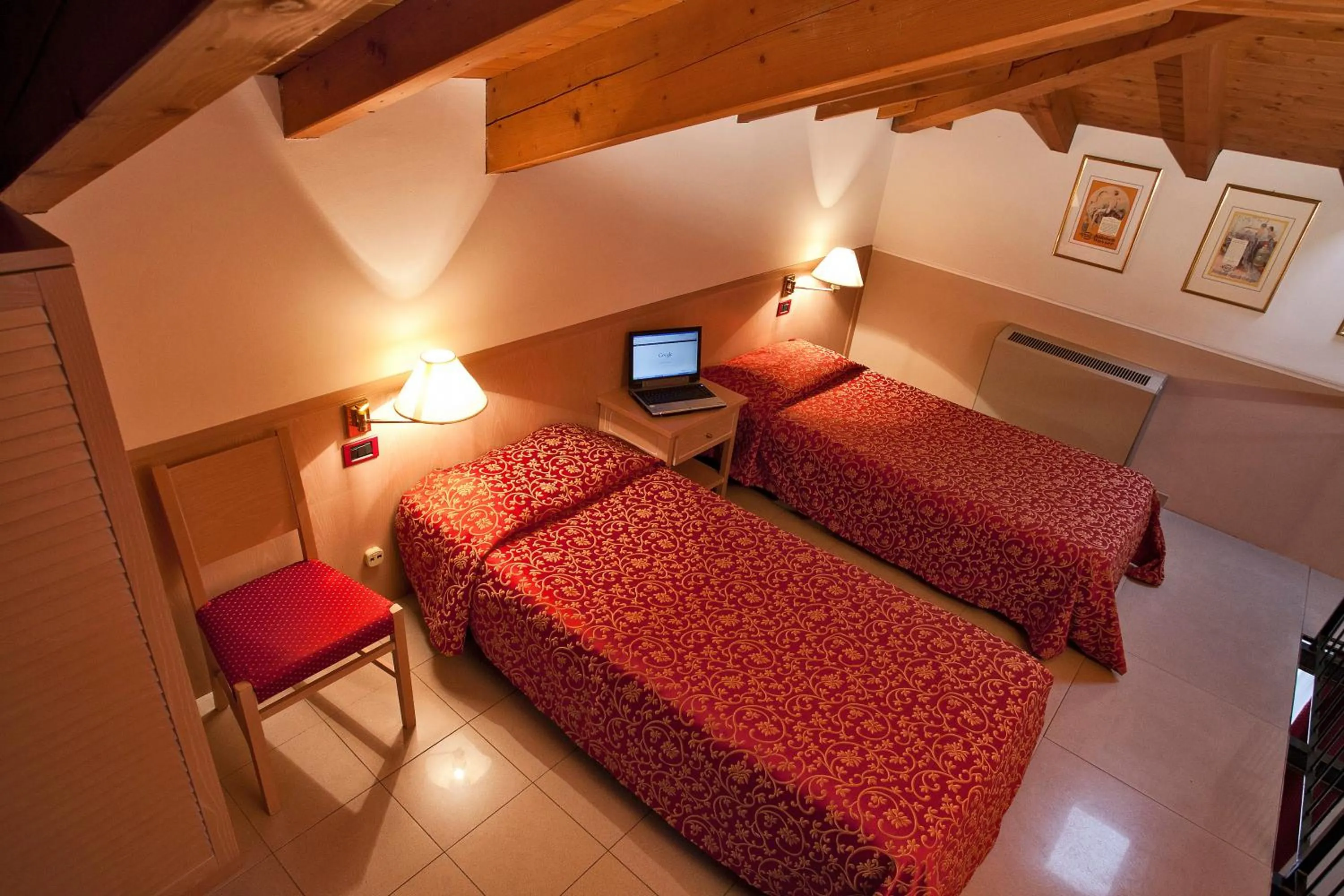 Photo of the whole room, Bed in Santanna