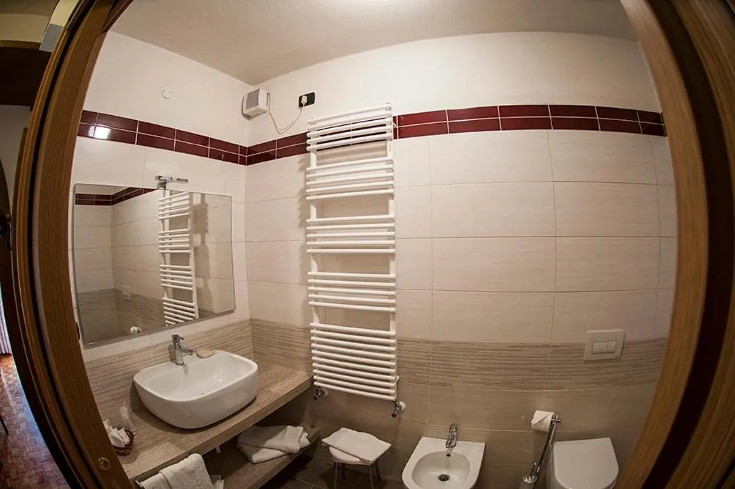 Bathroom in Hotel Carlone