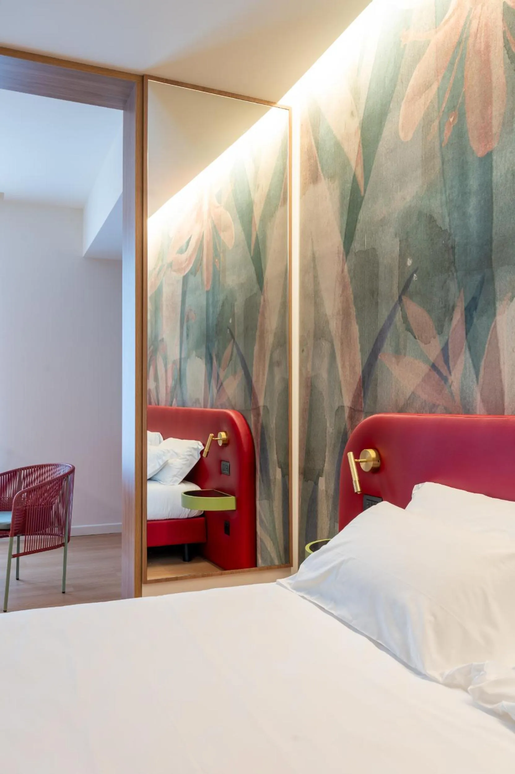 Bed in Hotel Ungheria Varese 1946