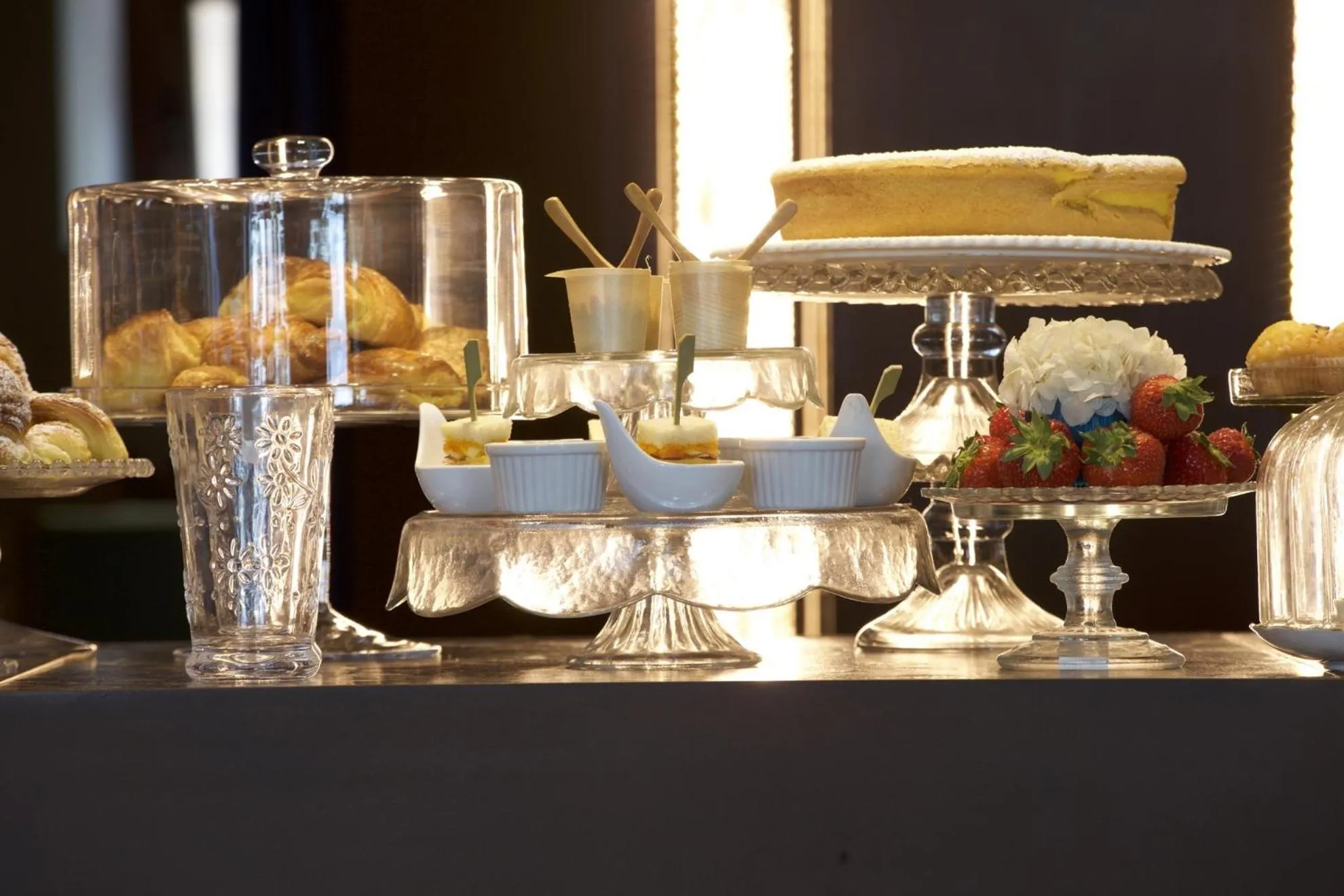 Continental breakfast in Park Hotel