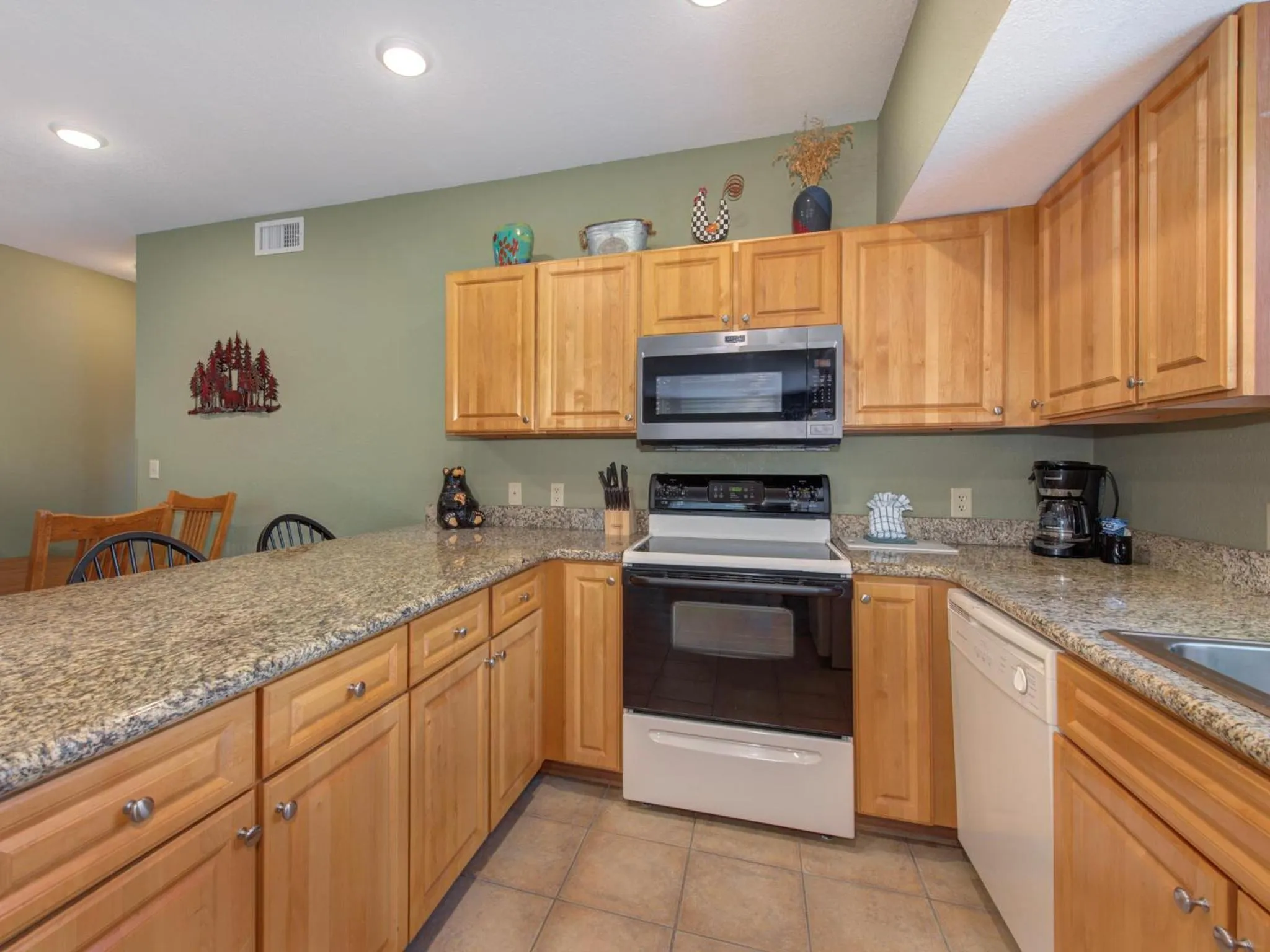 Kitchen or kitchenette in Journeys End 3209