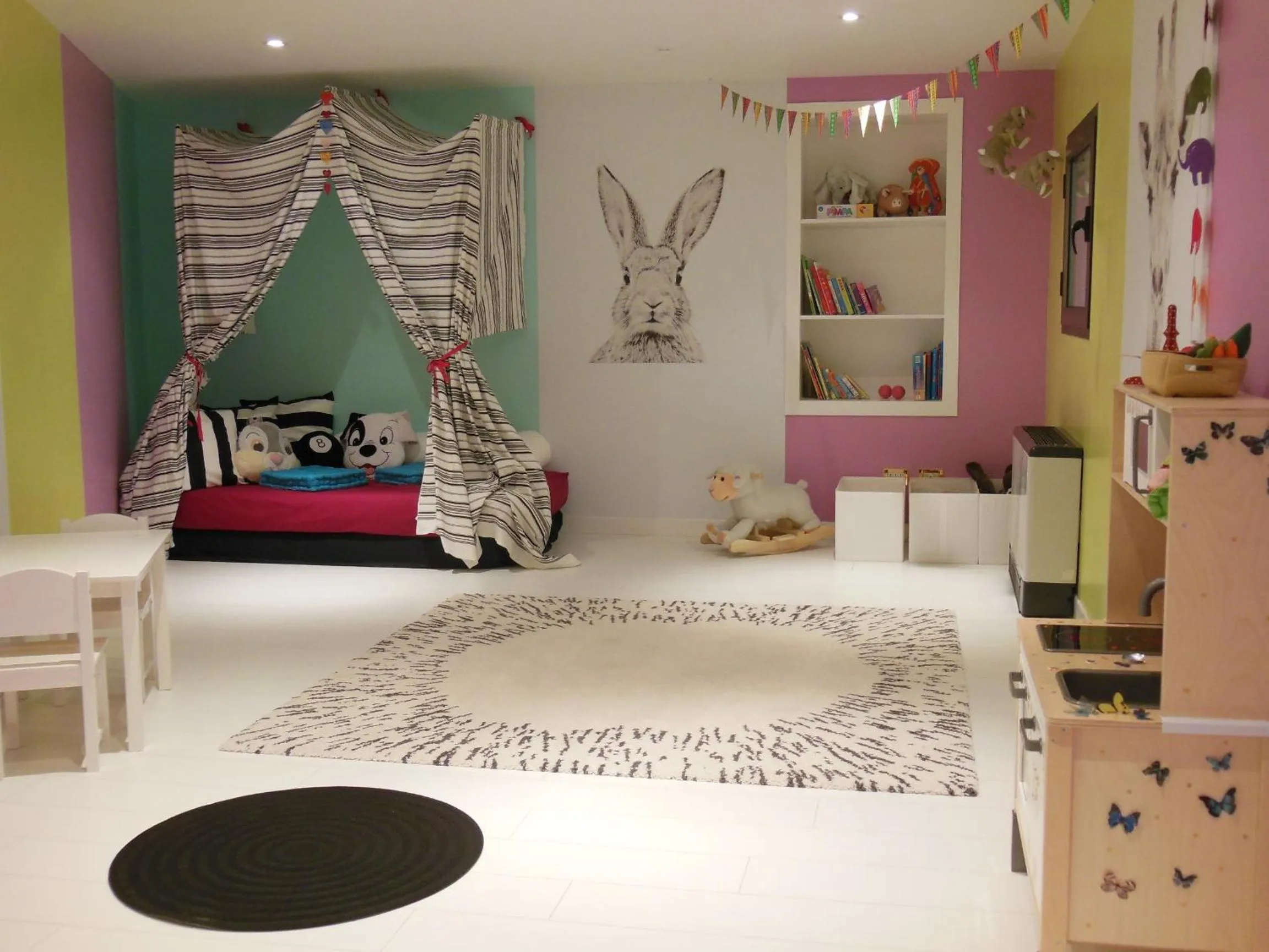 Children play ground, Bed in Hotel dei Mellini