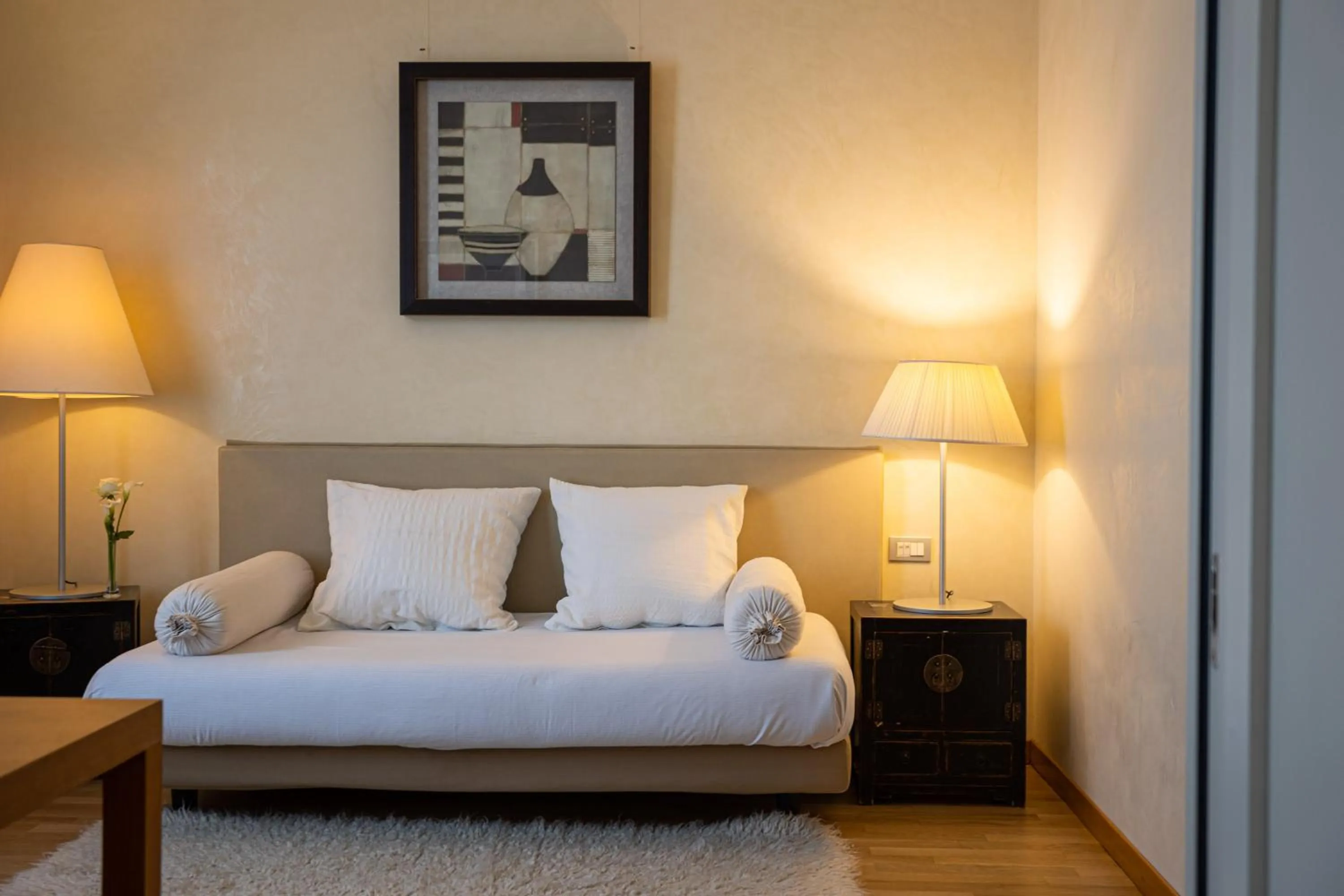 Living room, Bed in Cosmo Hotel Palace