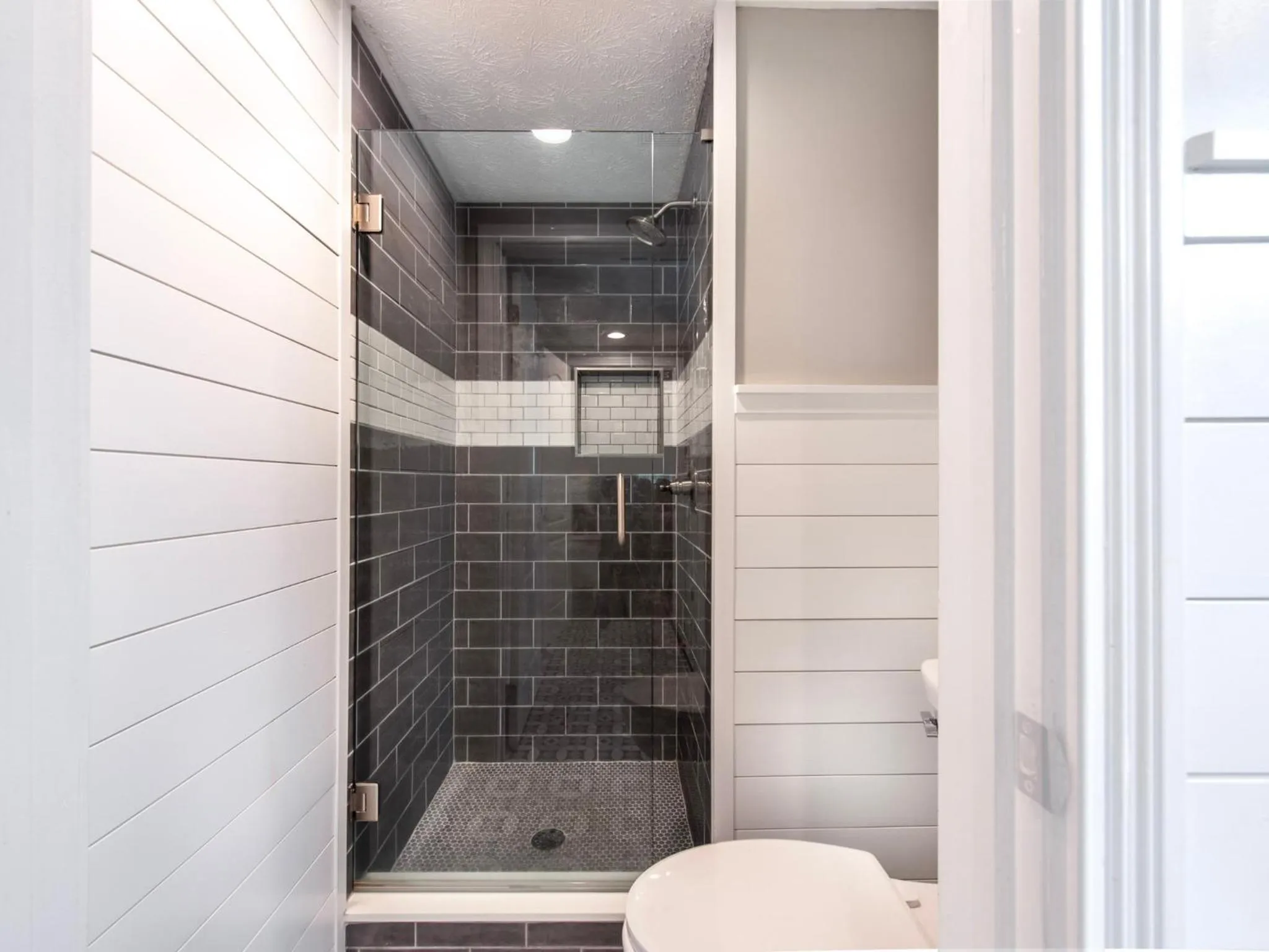 Bathroom in Lazy Bears Den 2103