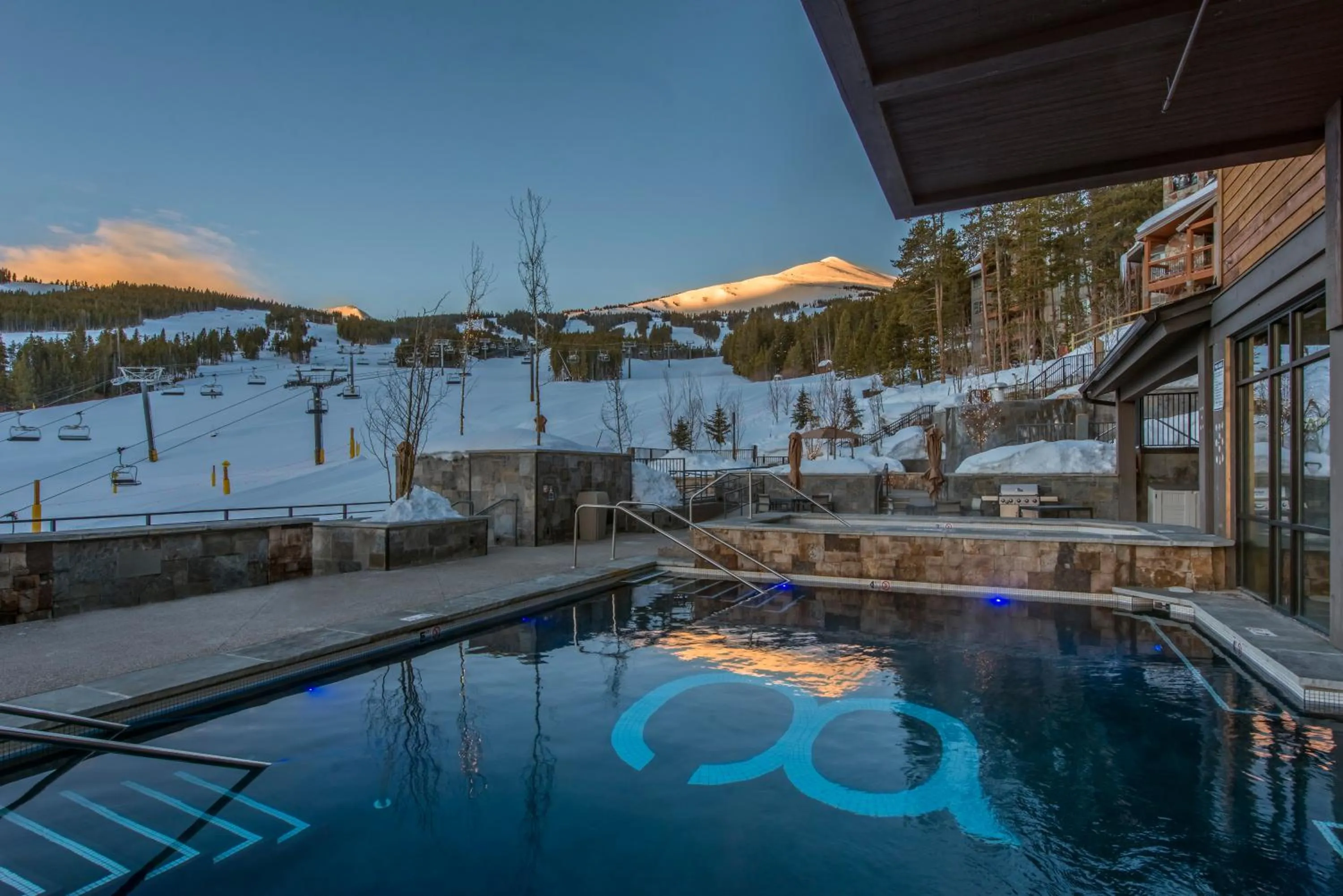 Swimming pool in Grand Colorado on Peak 8