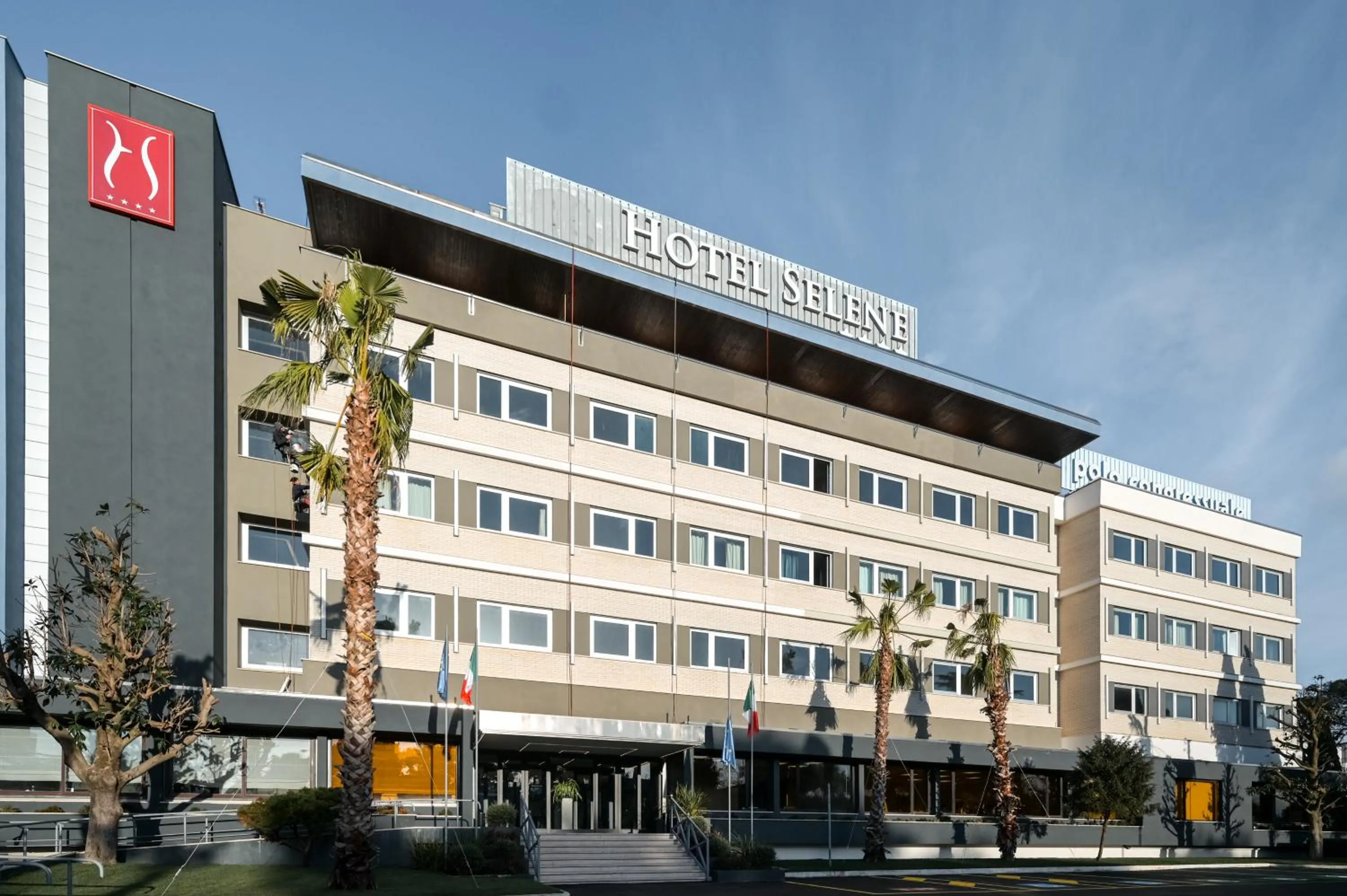 Property building in Hotel Selene Pomezia