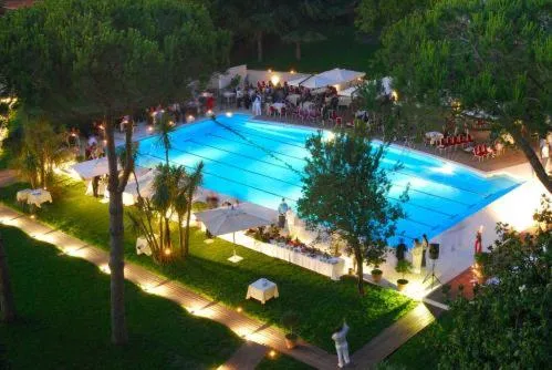 Swimming pool in Hotel Selene Pomezia