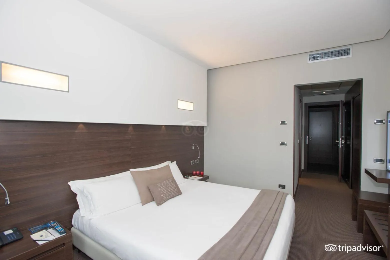Photo of the whole room, Bed in Hotel Selene Pomezia