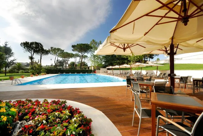 Swimming pool in Hotel Selene Pomezia