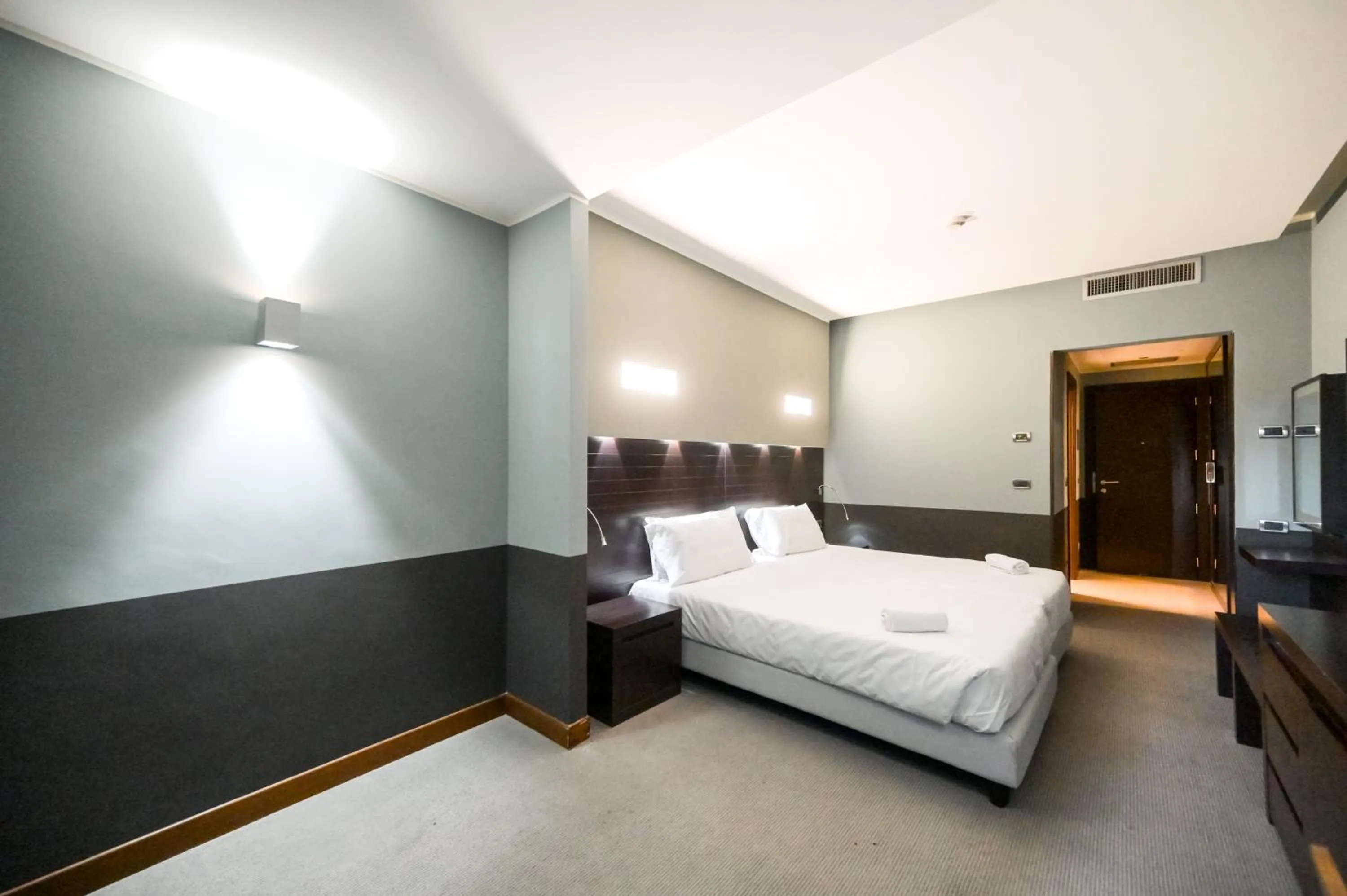 Bedroom, Bed in Hotel Selene Pomezia