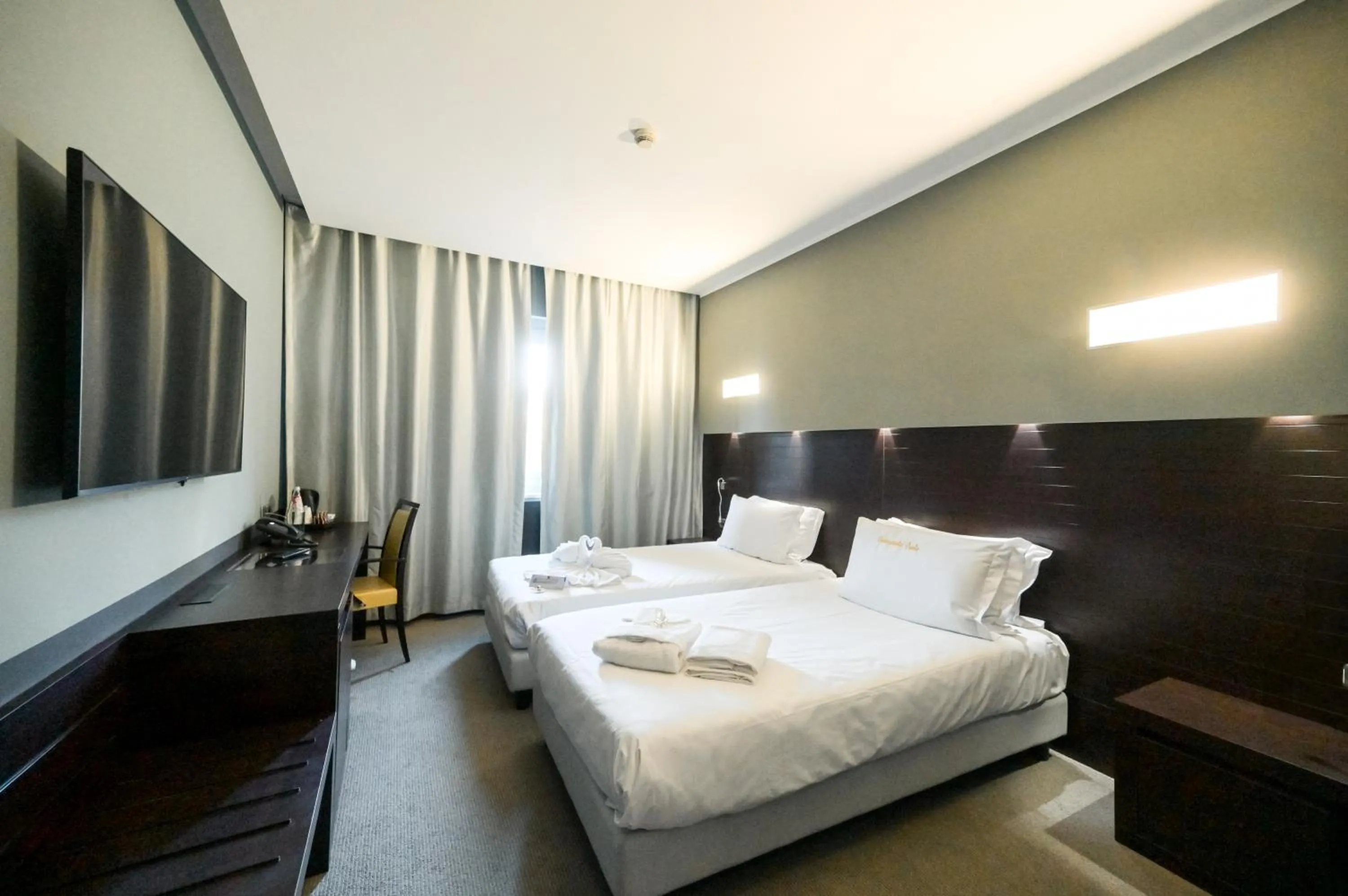 Bedroom, Bed in Hotel Selene Pomezia