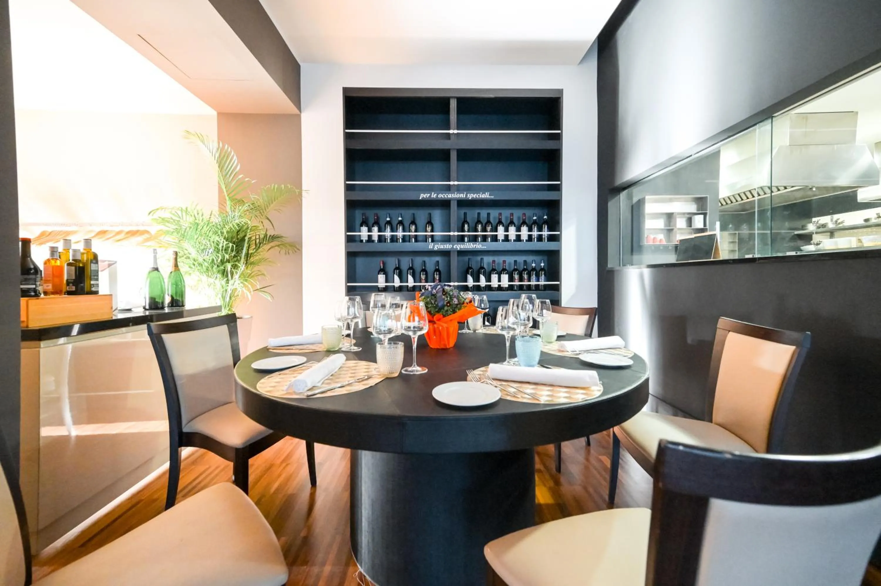 Restaurant/places to eat in Hotel Selene Pomezia