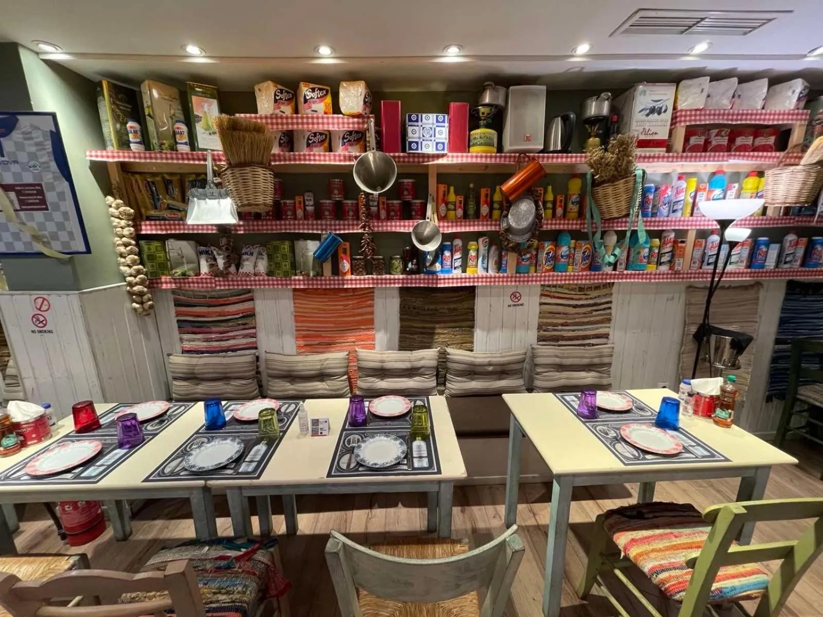 Restaurant/places to eat in Athens City View Urban Suites