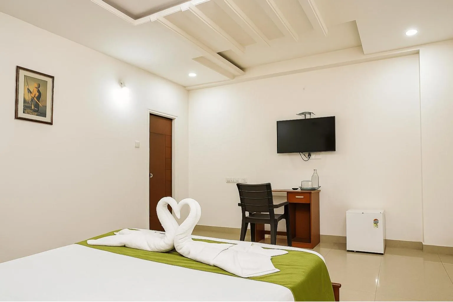Bedroom, Bed in White Fern Stays Serviced Apartments - Gachibowli