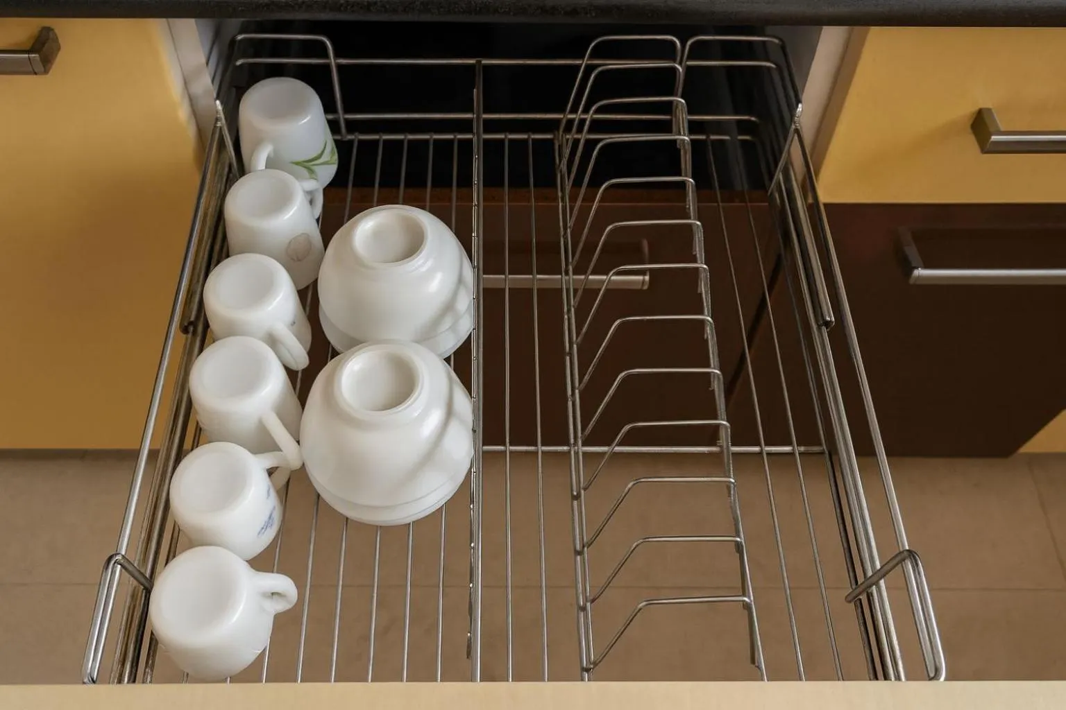 Kitchen or kitchenette in White Fern Stays Serviced Apartments - Gachibowli