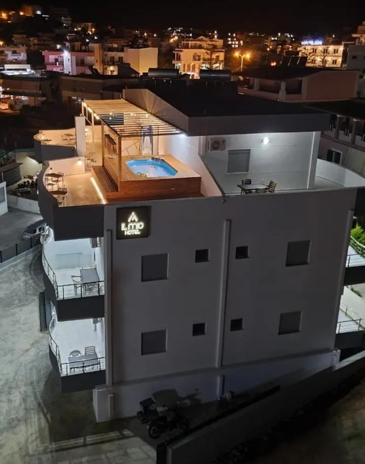 Swimming pool in IL MIO