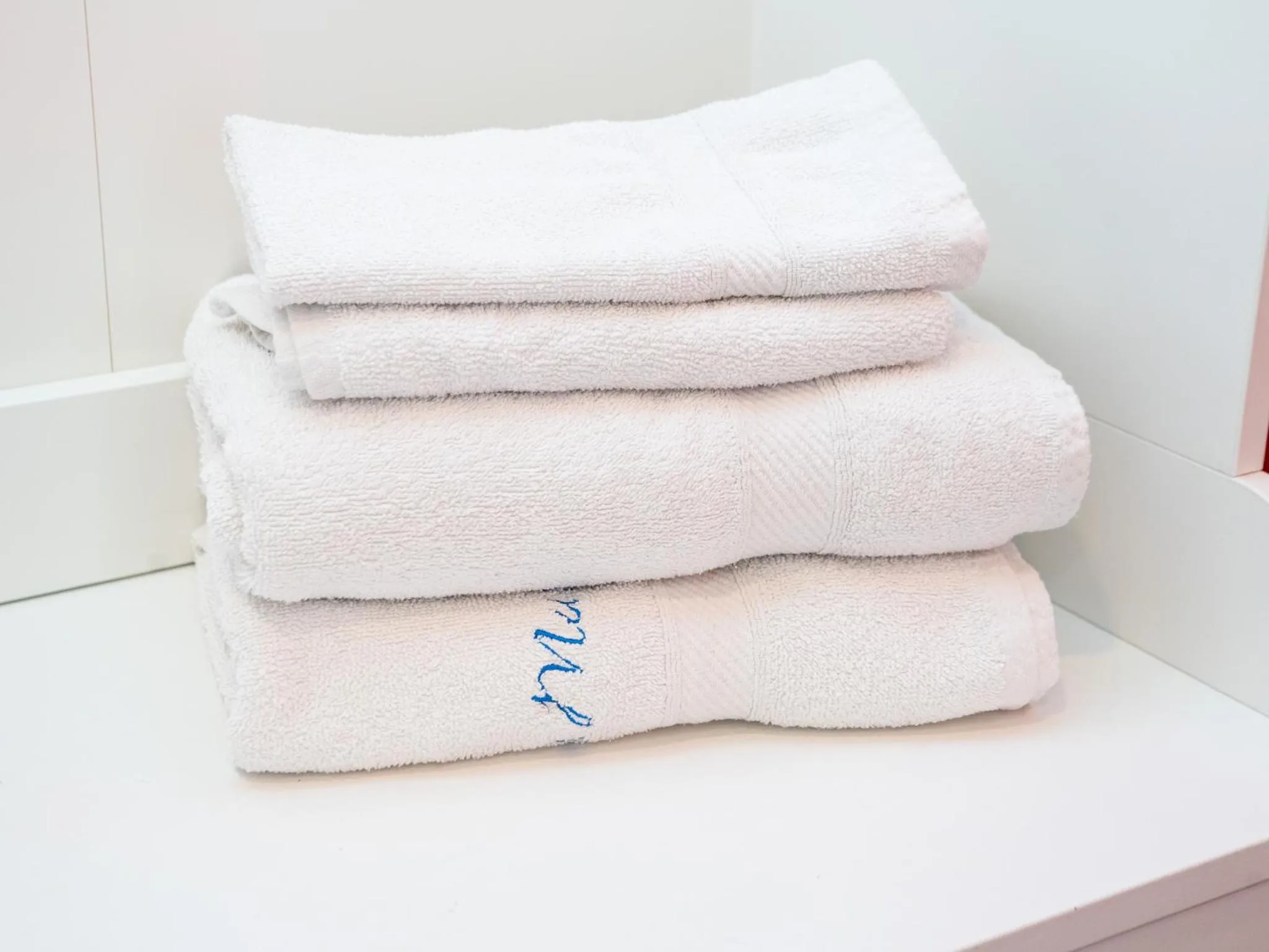 towels, Bed in B&B i Murales