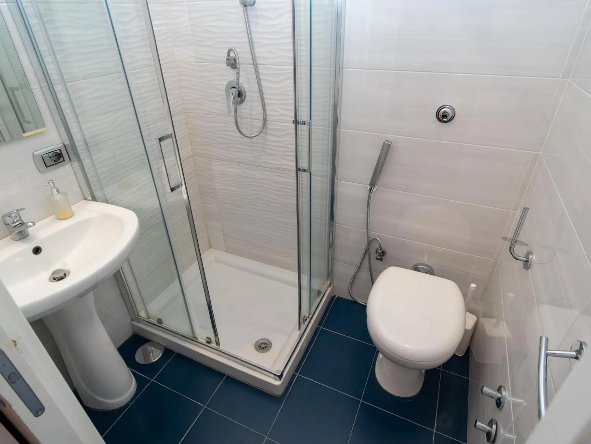 Shower in B&B i Murales