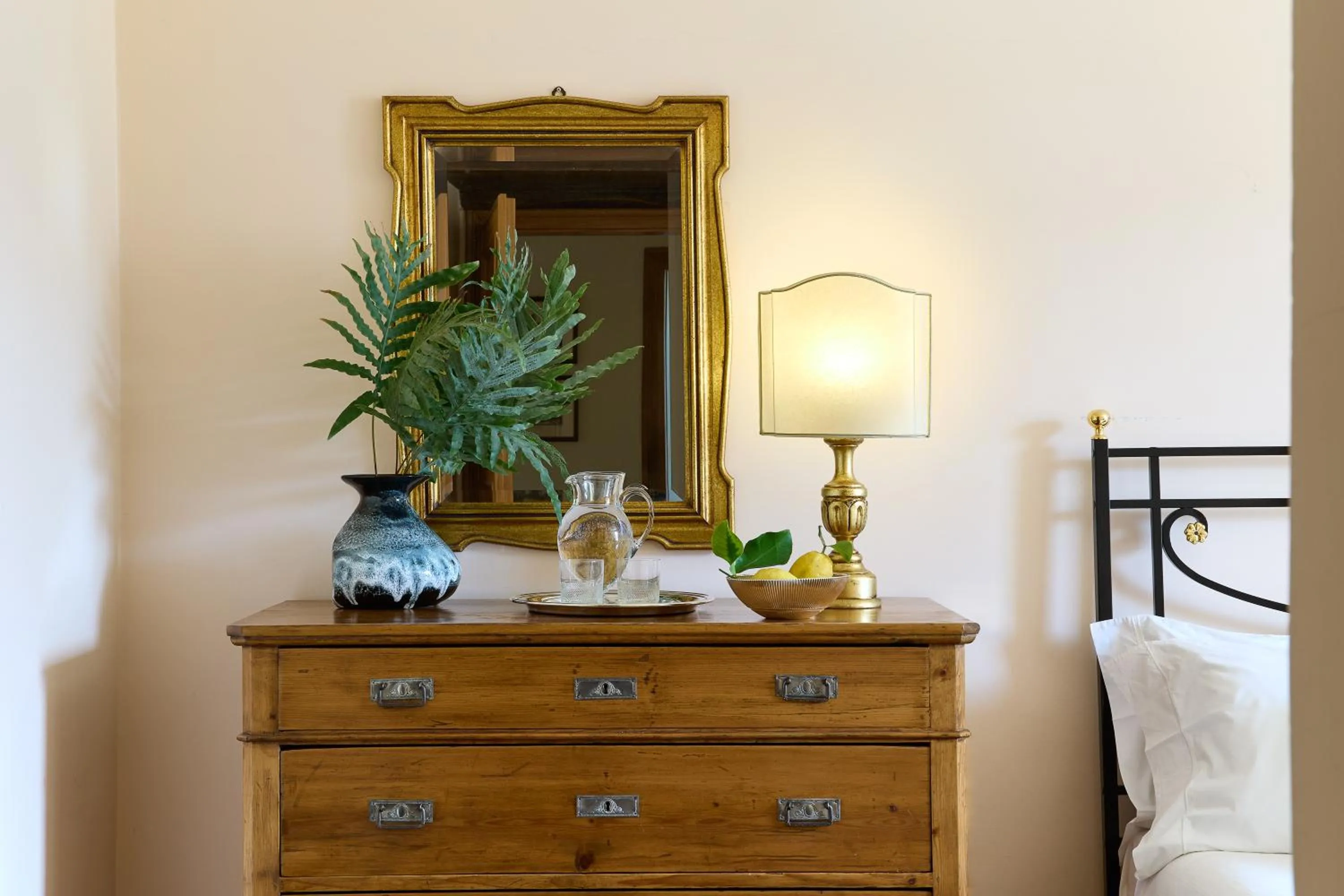 Decorative detail in Albergo Villa Cristina