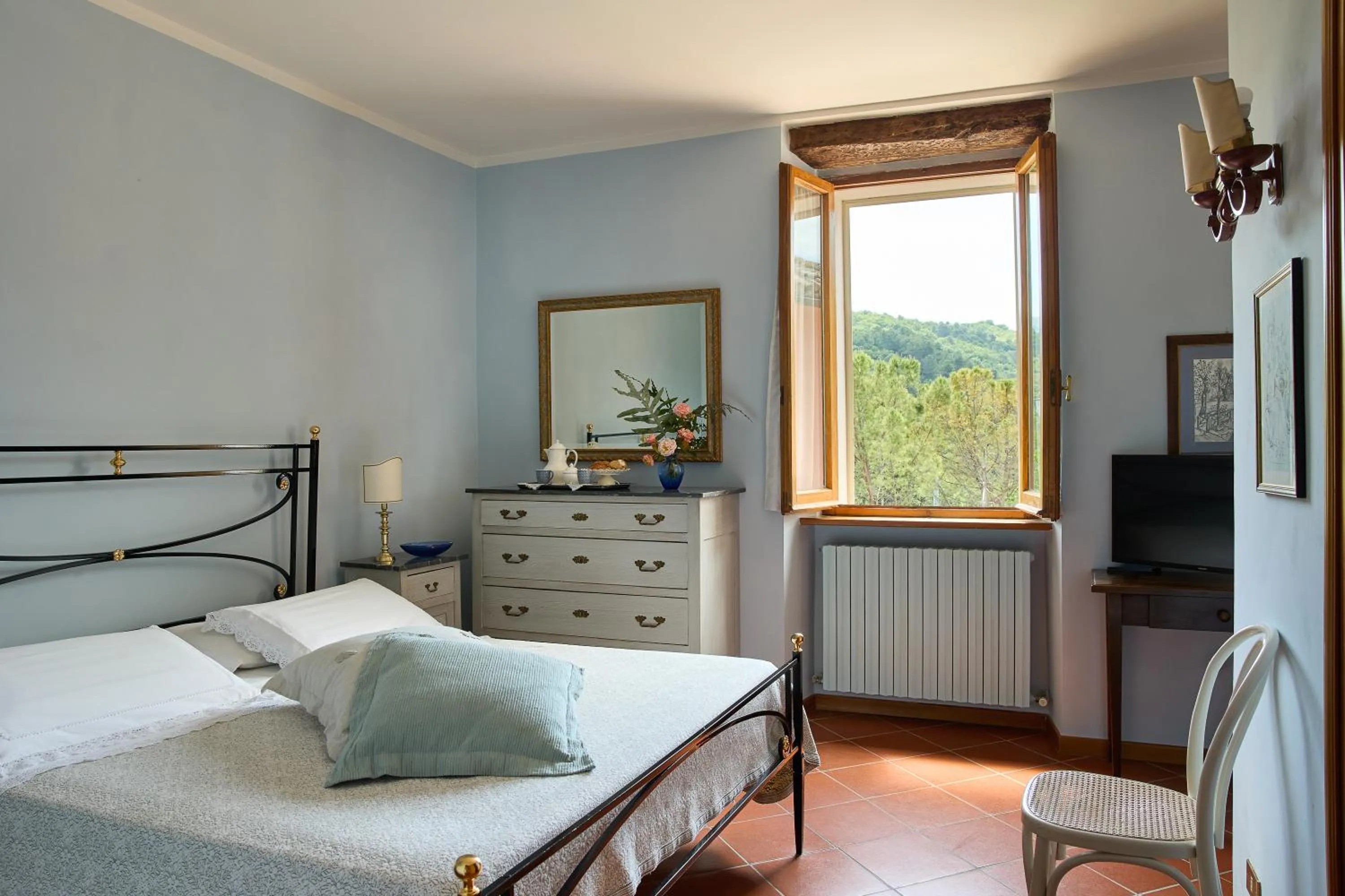 Garden view, Bed in Albergo Villa Cristina
