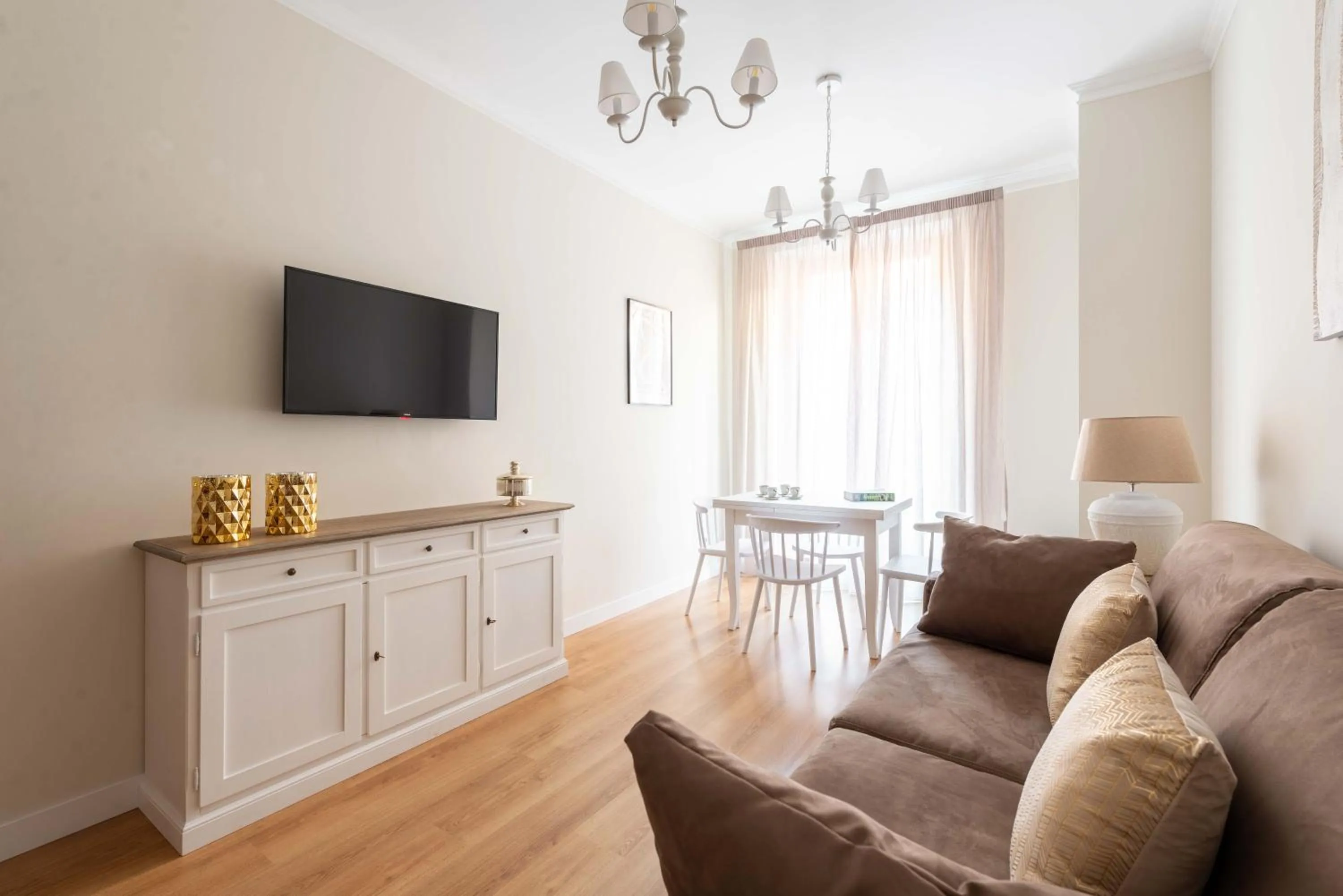 Communal lounge/ TV room in SuityRHome Campo de' Fiori